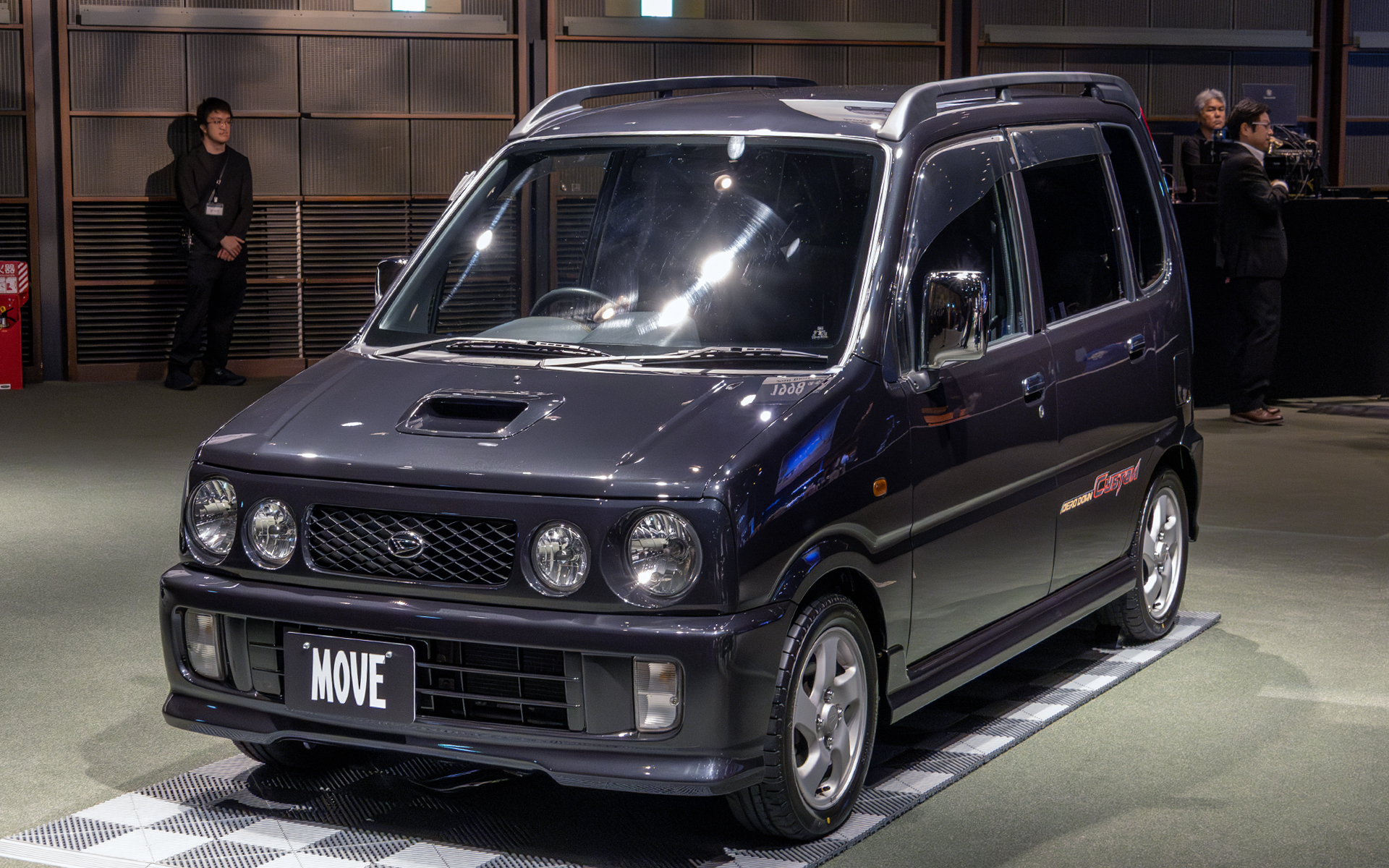 1998年に発売された2代目ムーヴ