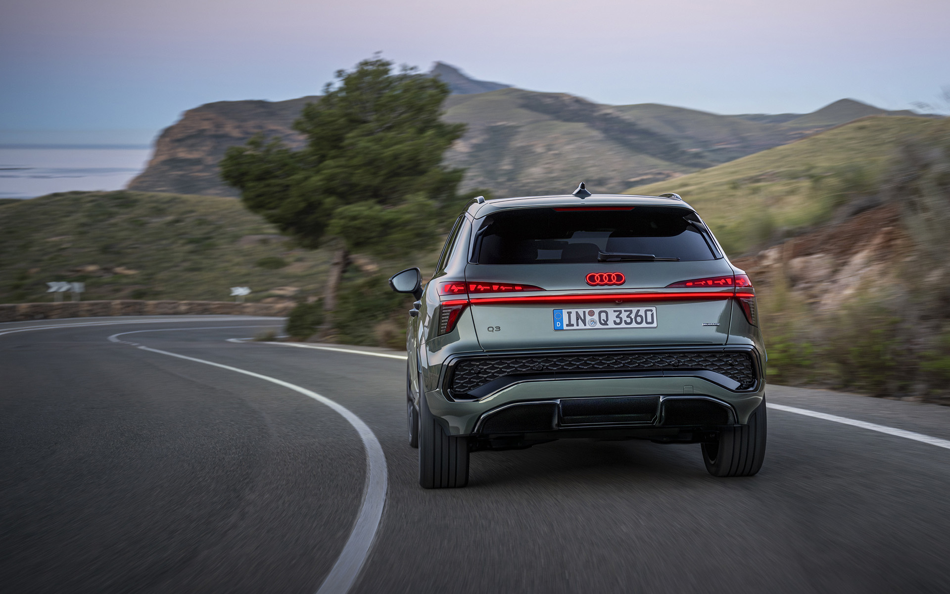 新型Q3ではガソリン、ディーゼル、PHEVを展開する