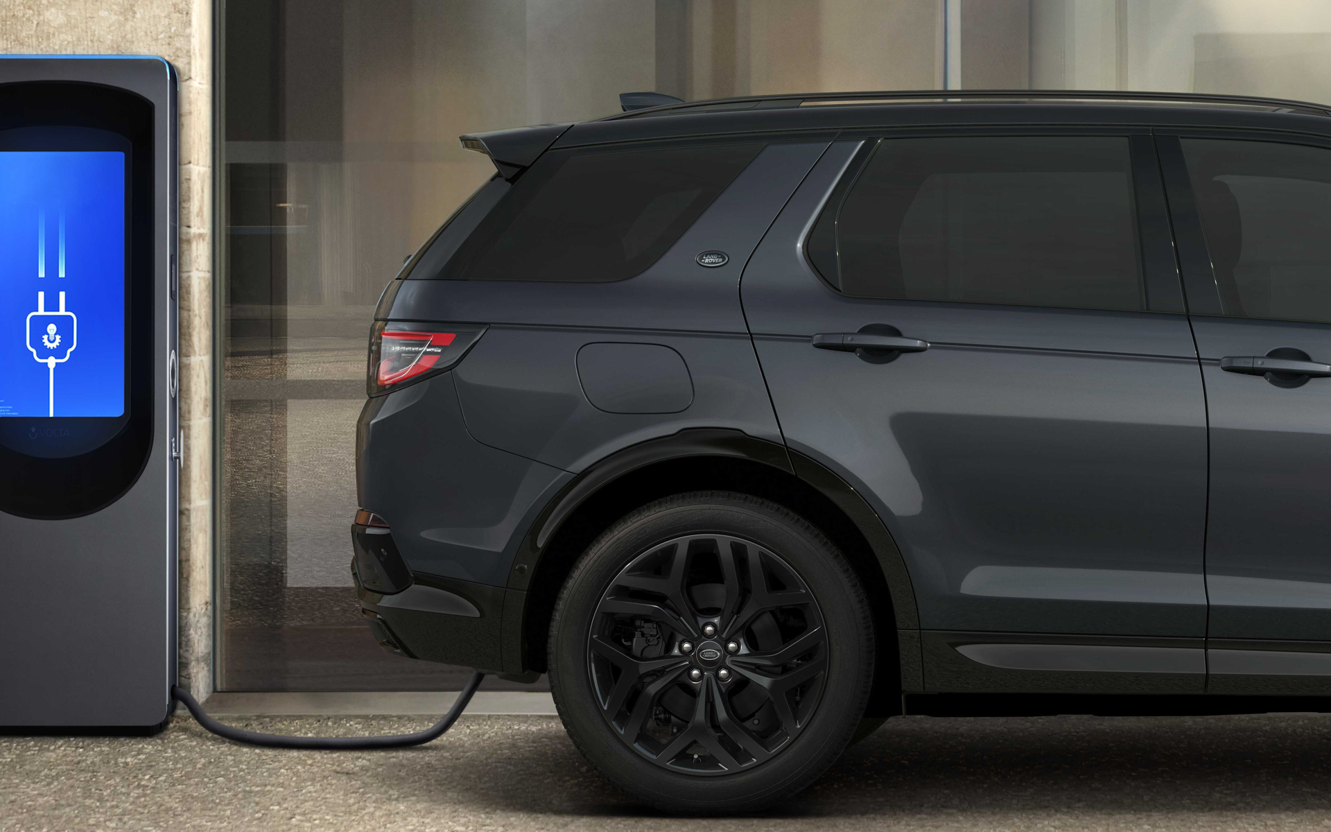 PHEVモデル「P300e」が全グレードに設定された