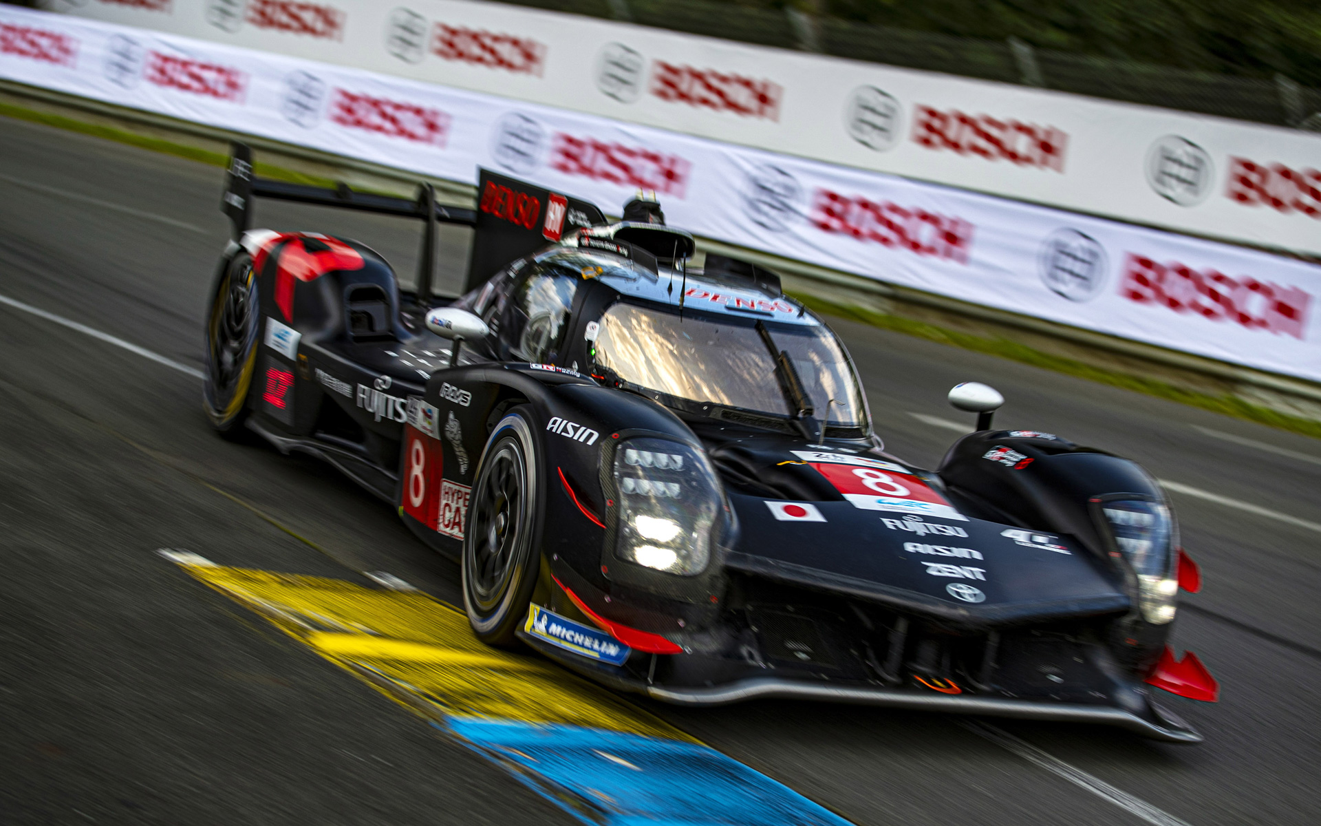 GR010 HYBRID 8号車