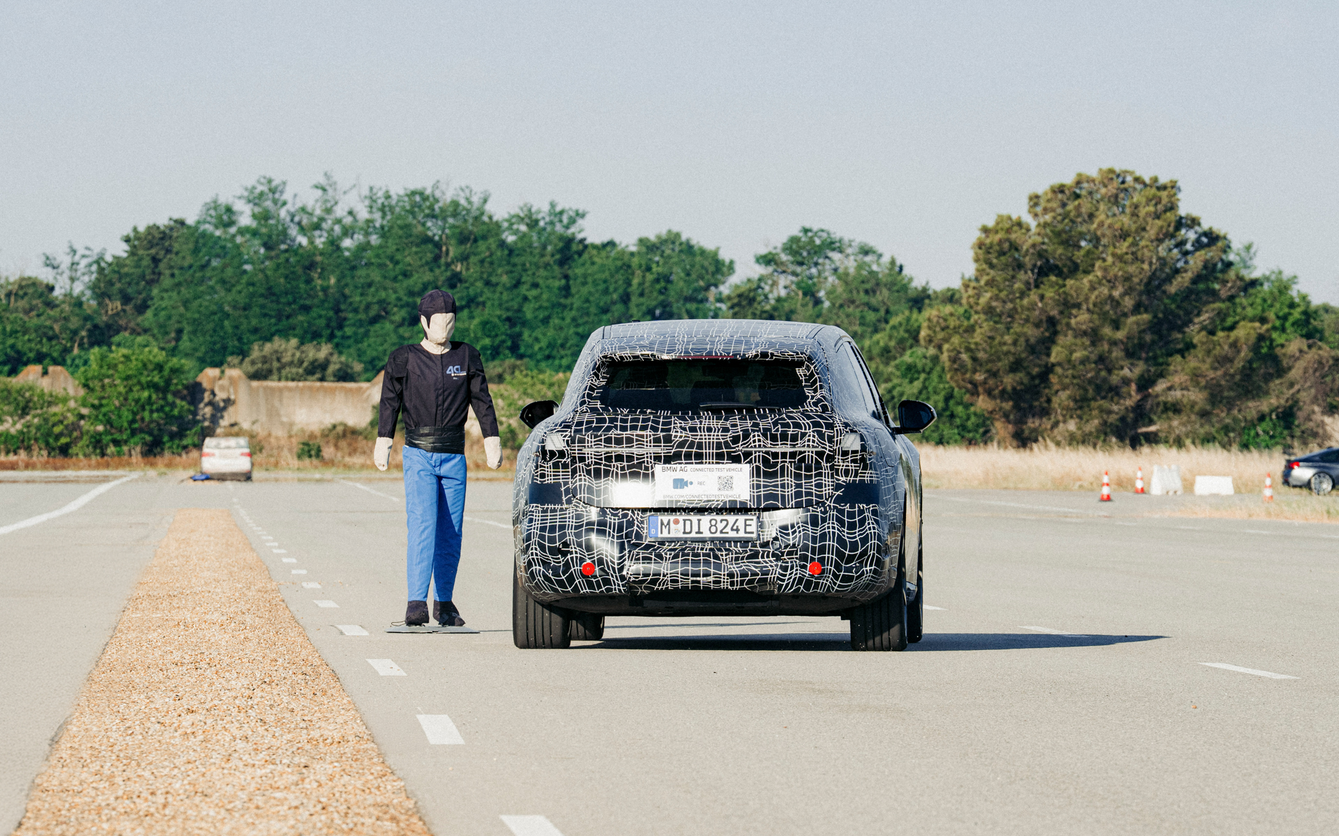 テスト中の新型iX3（プロトタイプ）