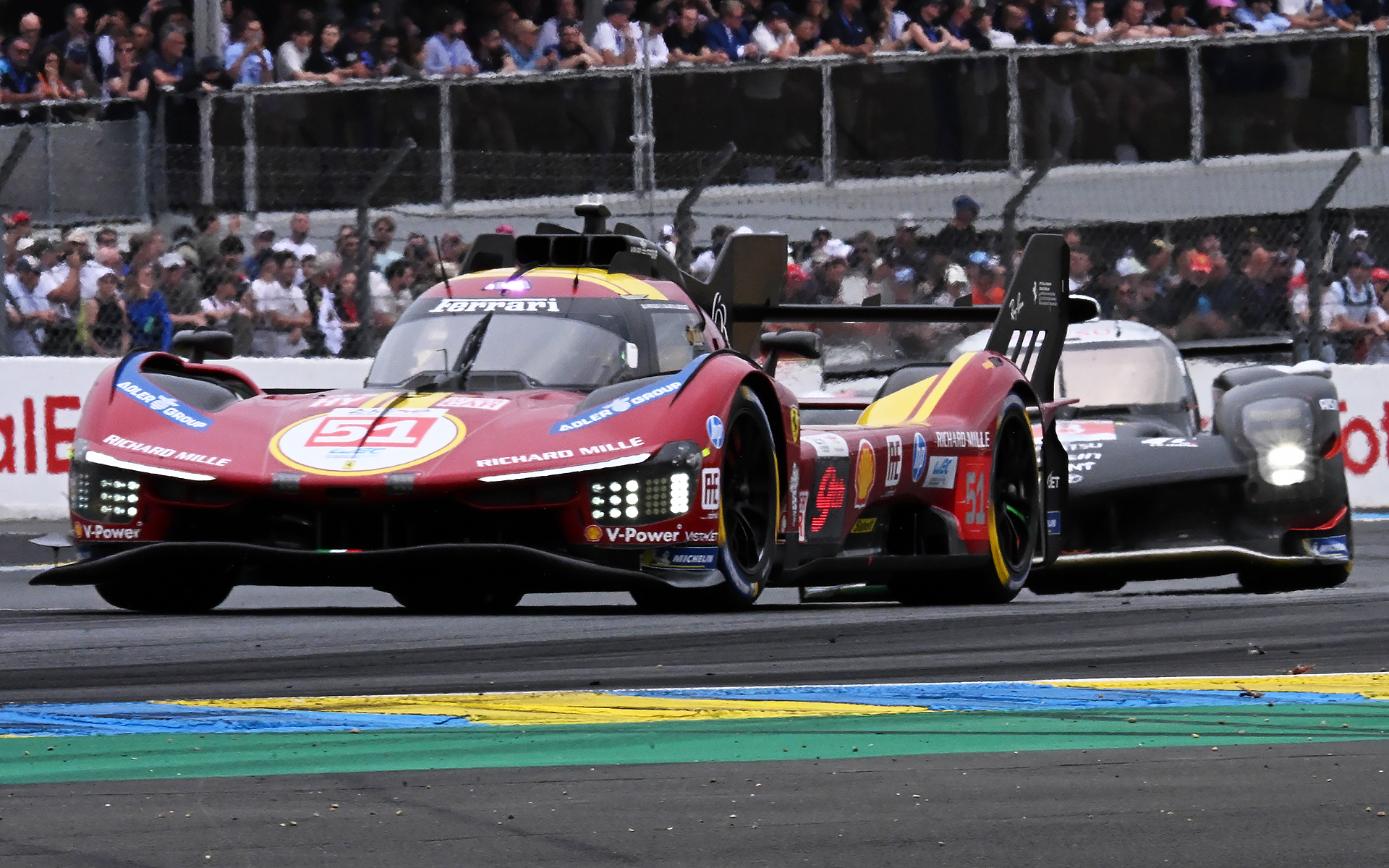 スタート直後の順位争い