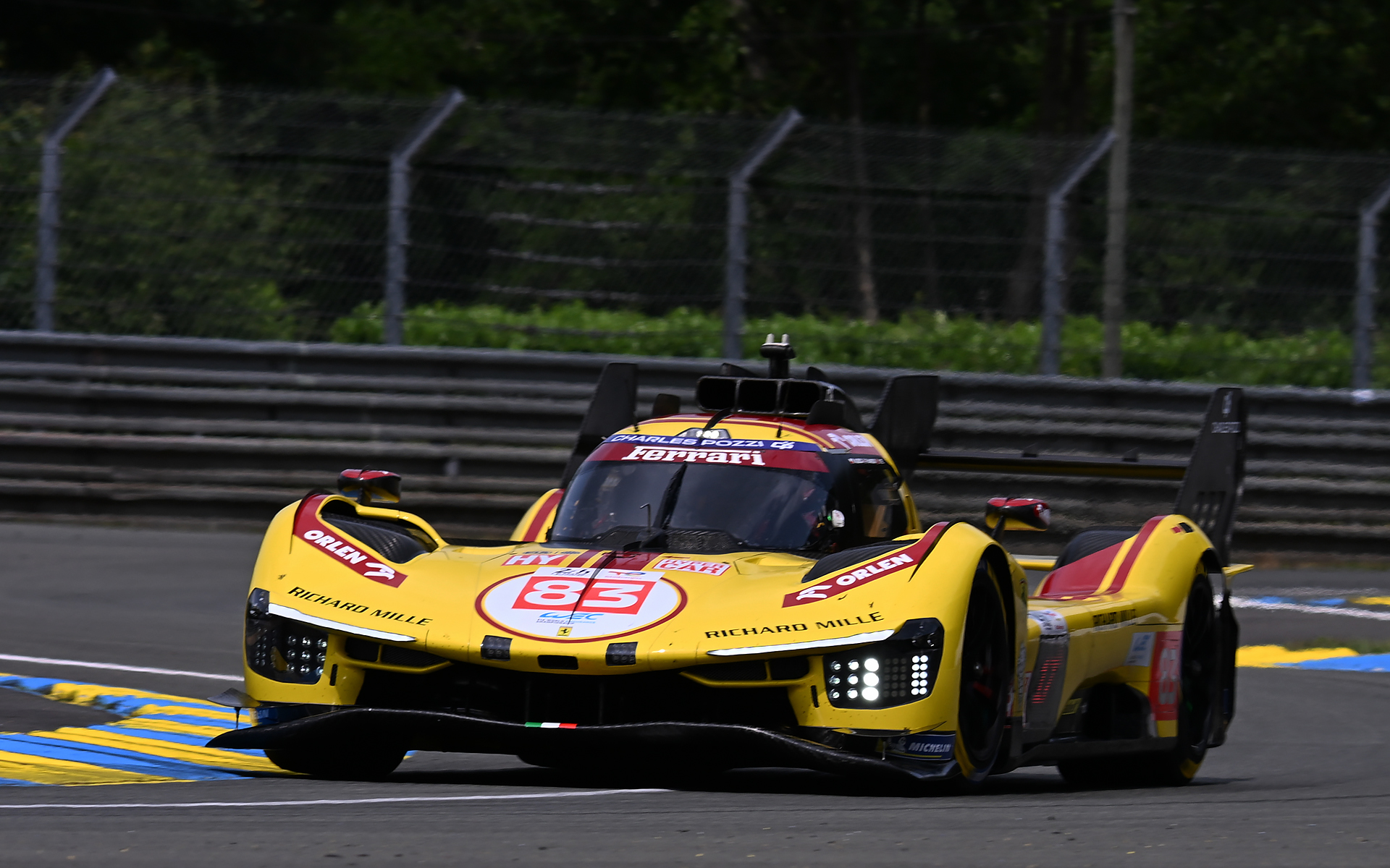 ル・マン24時間レースを優勝した83号車 Ferrari 499P（R.KUBICA/Y.YE/P.HANSON）