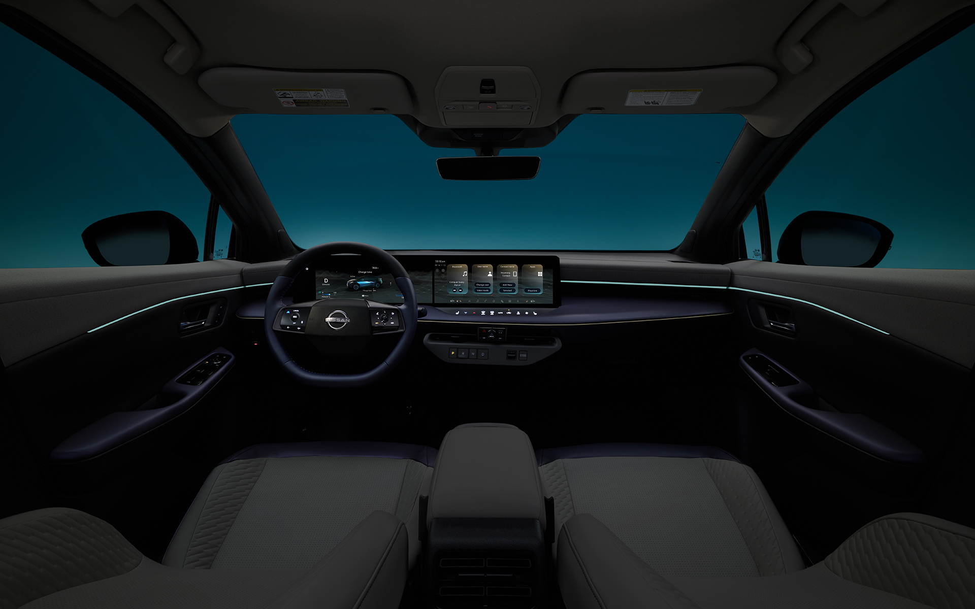 インテリアでは空調ユニットをモータールームに配置することで、開放感ある前席の足下空間を実現