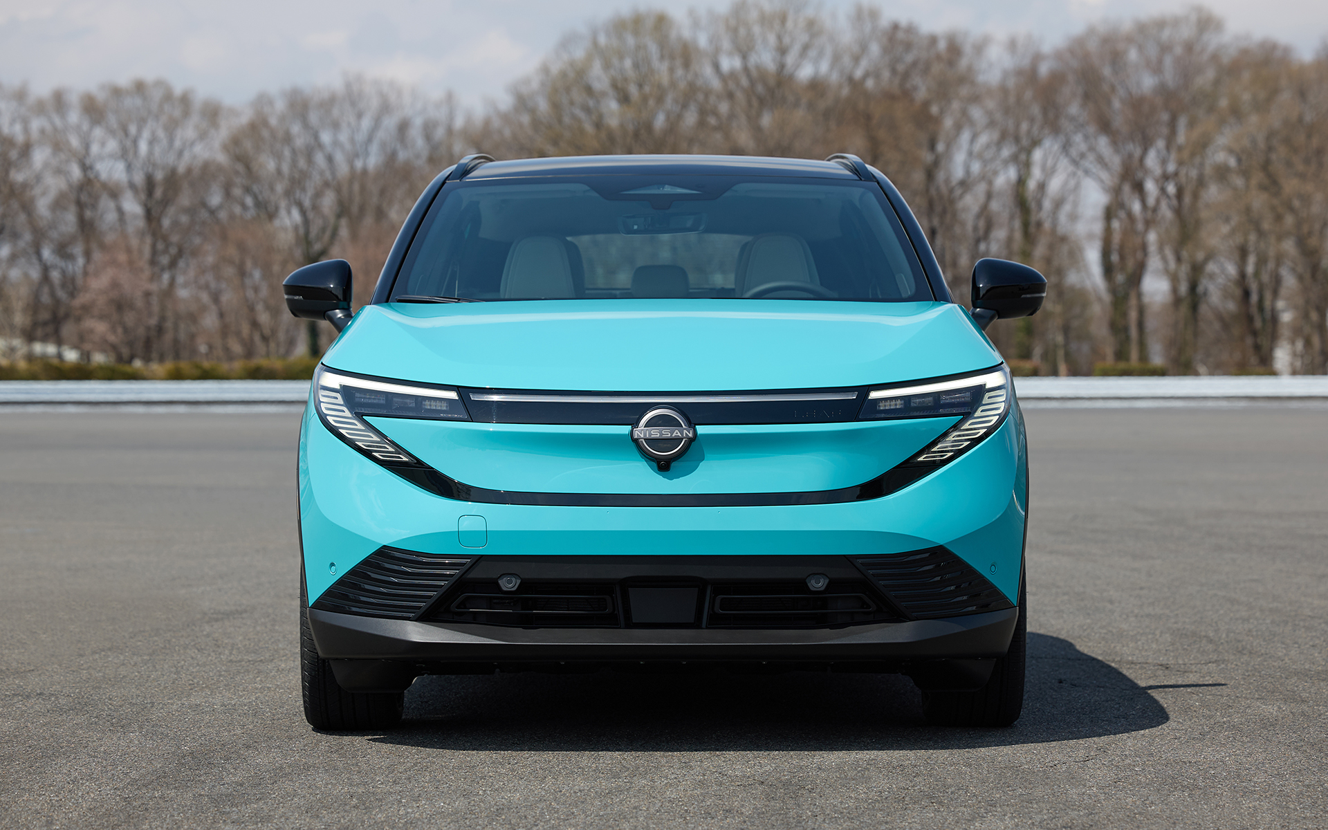 新型リーフのボディサイズは4360×1810×1550mm（全長×全幅×全高、日本仕様）、ホイールベースは2690mm