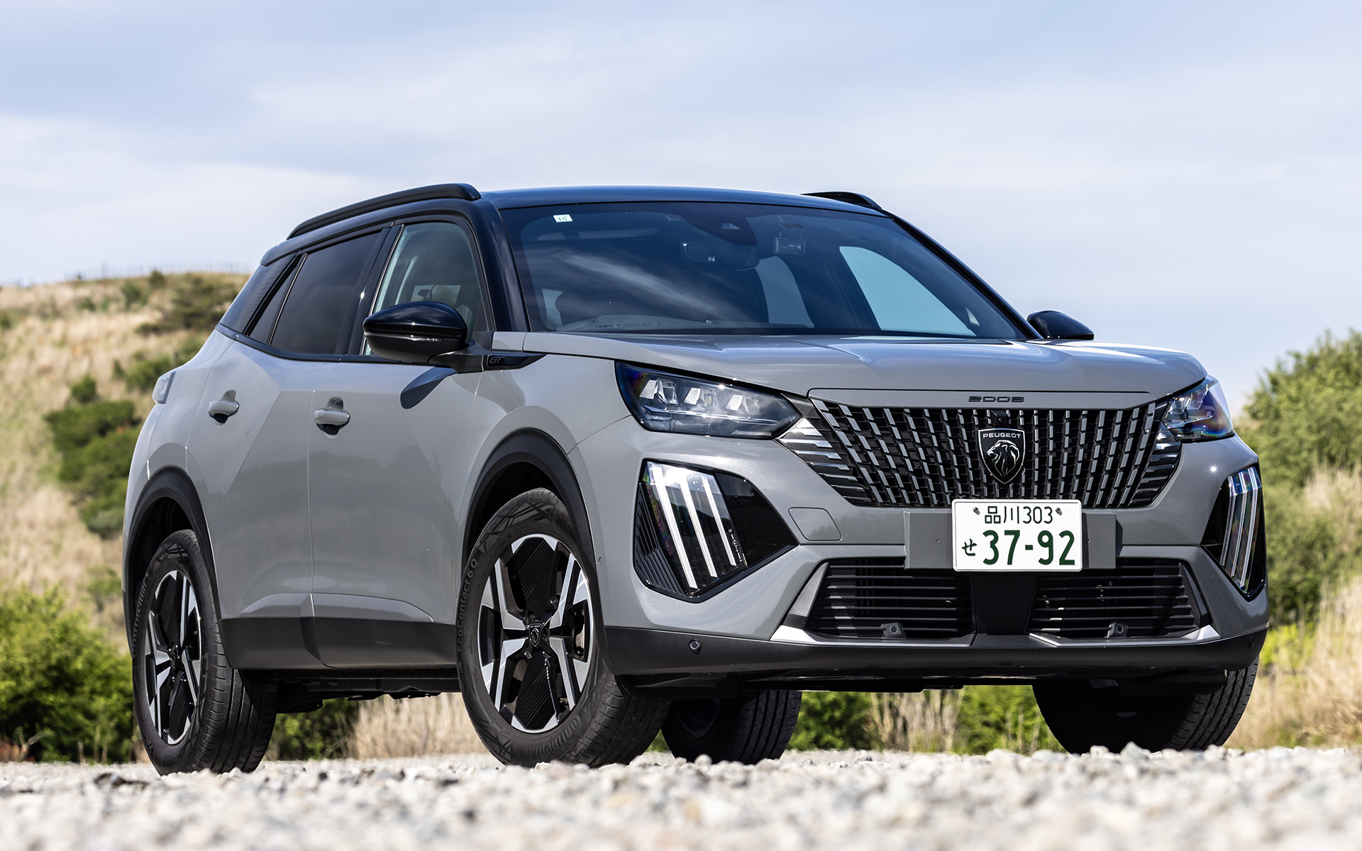 プジョー「2008 GT BlueHDi」（427万3000円）。ボディサイズは4305×1770×1580mm（全長×全幅×全高）、ホイールベースは2610mm。最小回転半径は5.4m。車両重量は1320kg