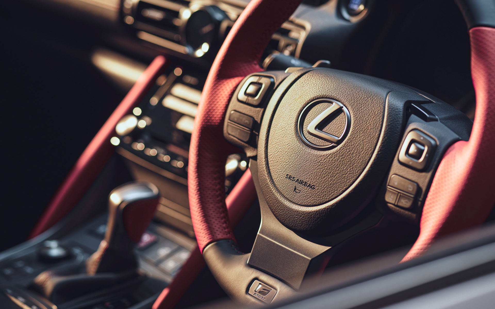 特別仕様車“Climax Edition”ディンプル本革ステアリング（パドルシフト付）＆特別仕様車“Climax Edition”ディンプル本革シフトノブ（特別仕様車“Climax Edition”ブラック＆フレアレッド ）