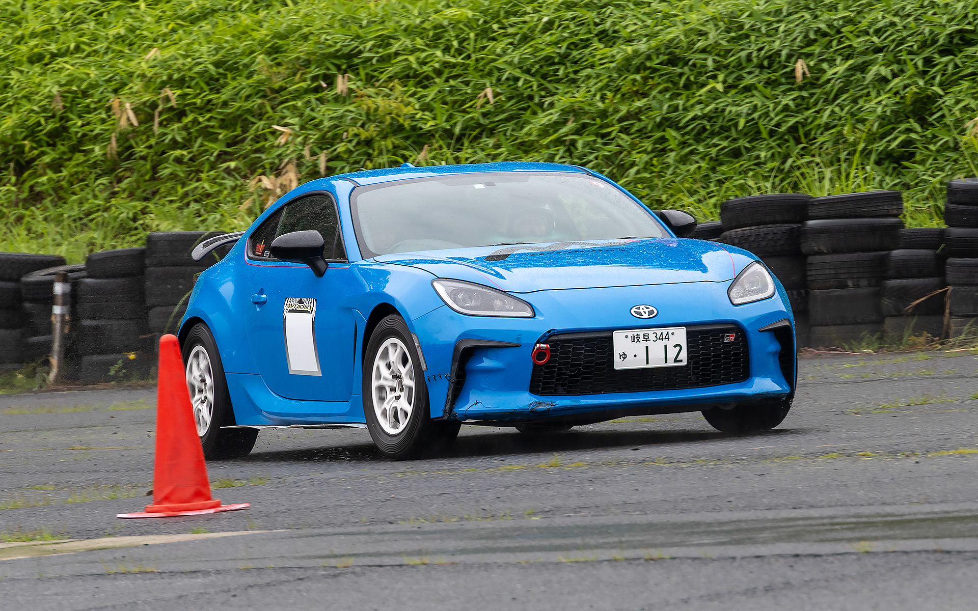 この日、走行した車両はすべてP1フューエルで動いている。ドライバーのコメントも通常のガソリンとの差は感じないという