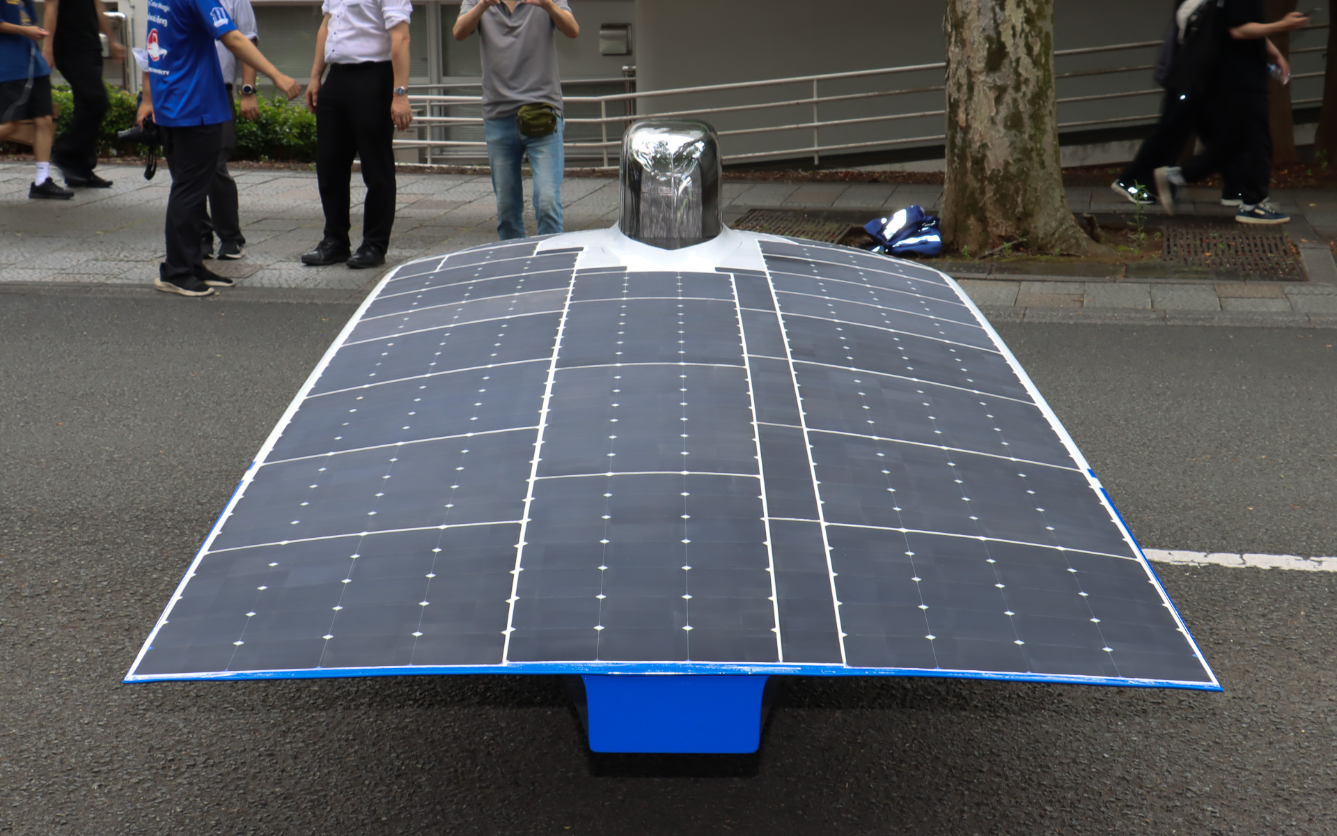 2025年仕様のTokai Challenger。前回大会の2023年モデルと同じくフロント2輪、リア1輪の3輪仕様によるモノハル型を採用している