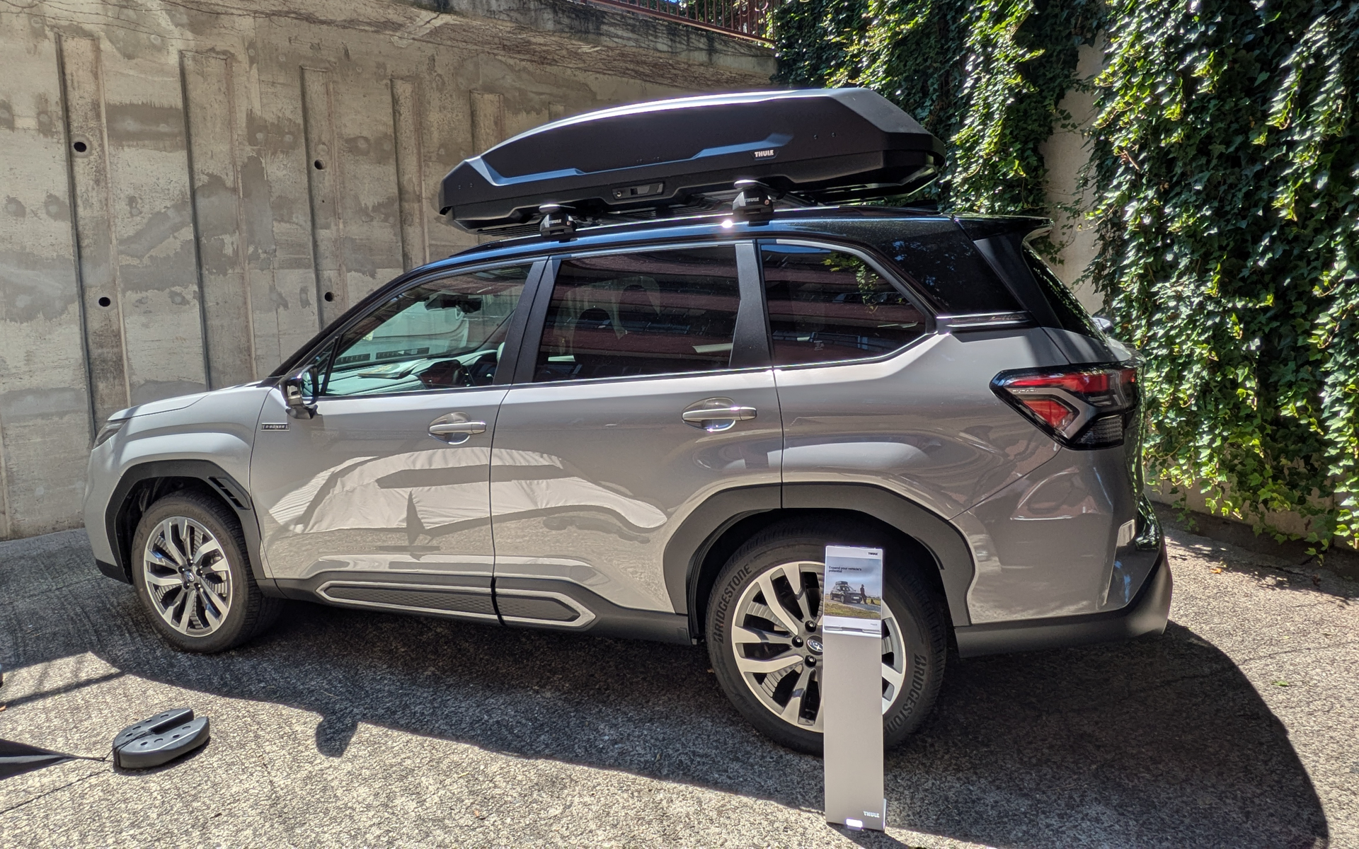 展示装着品はフォース3の「XL」サイズで、価格は17万6000円