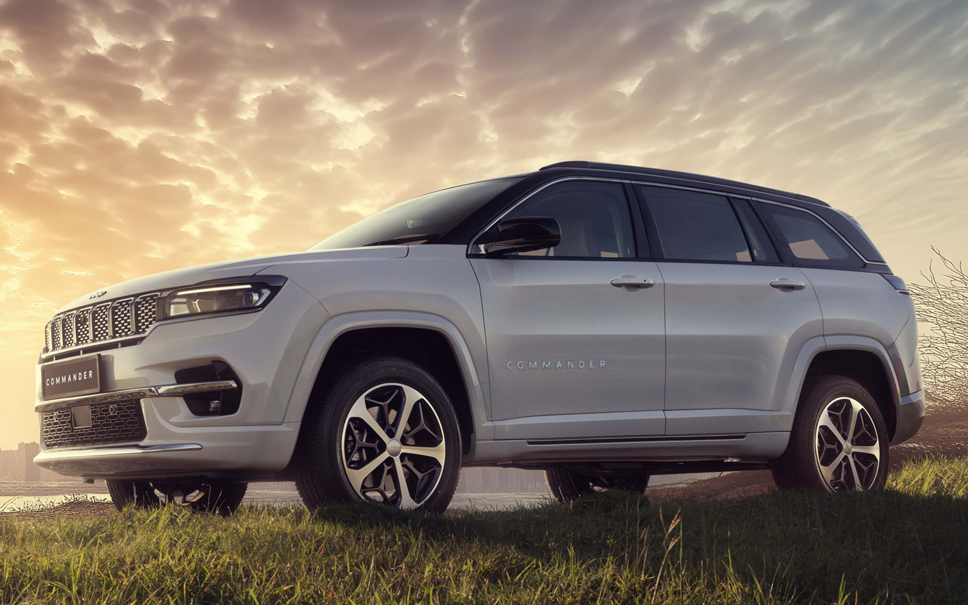 200台限定の「コマンダー オーバーランド」