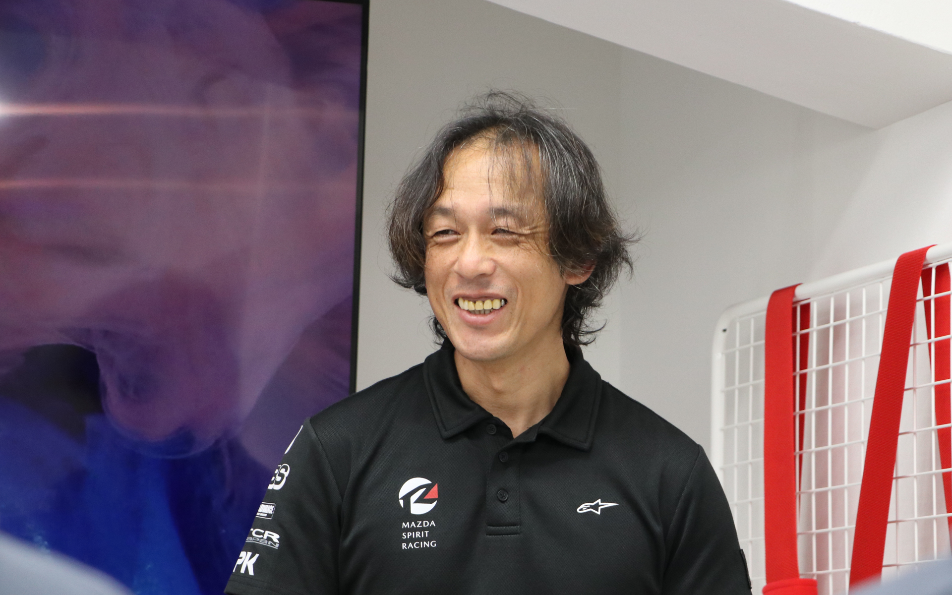 チャレンジプログラムのチーフインストラクターを務める加藤彰彬氏は、チューニングショップTCR（Teruaki Clubman Race）ジャパンの代表で、自身も数々のリアルレースに参加しながら、ユーザーのサポートも実施。また、iRacingでは世界チャンピオンを獲得している