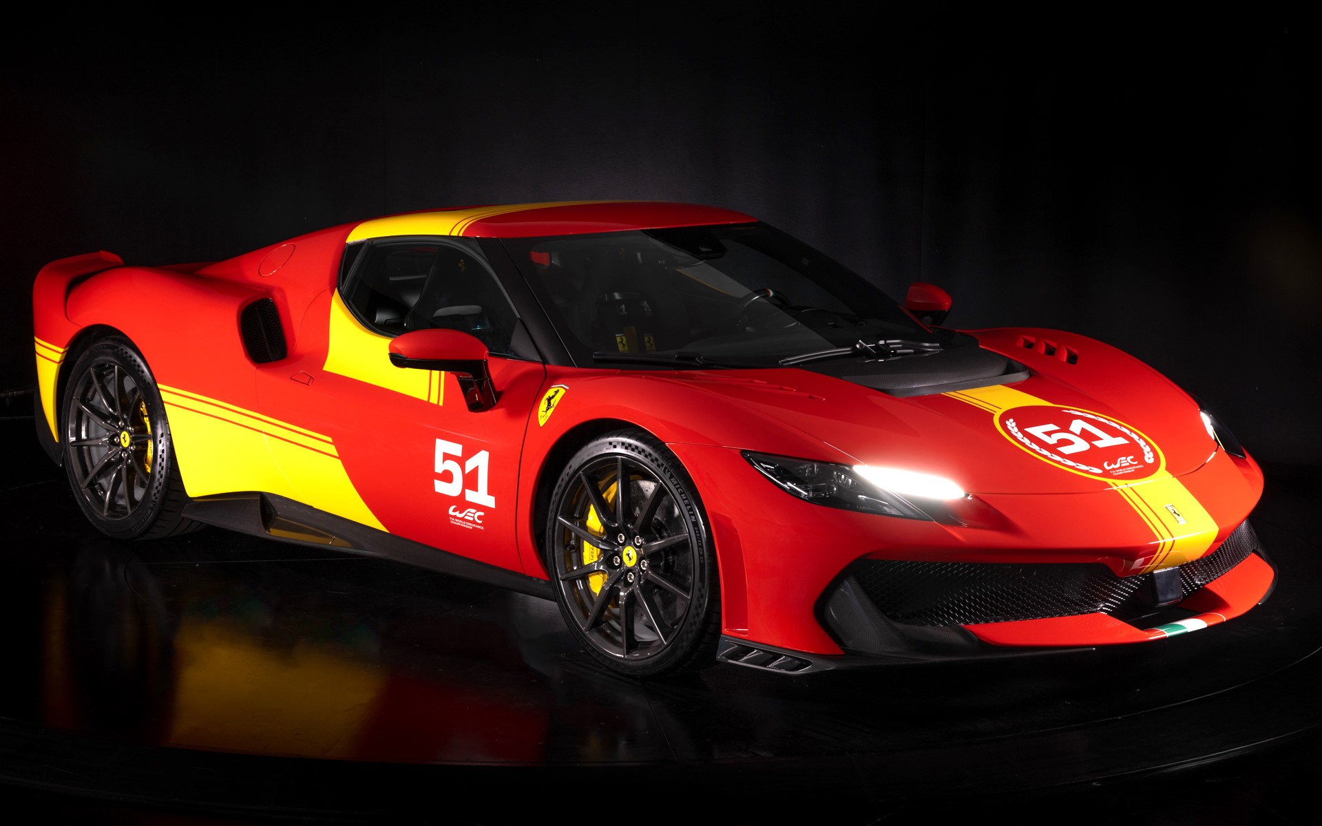 フェラーリ「296スペチアーレ」のレース専用モデル「PILOTI FERRARI」