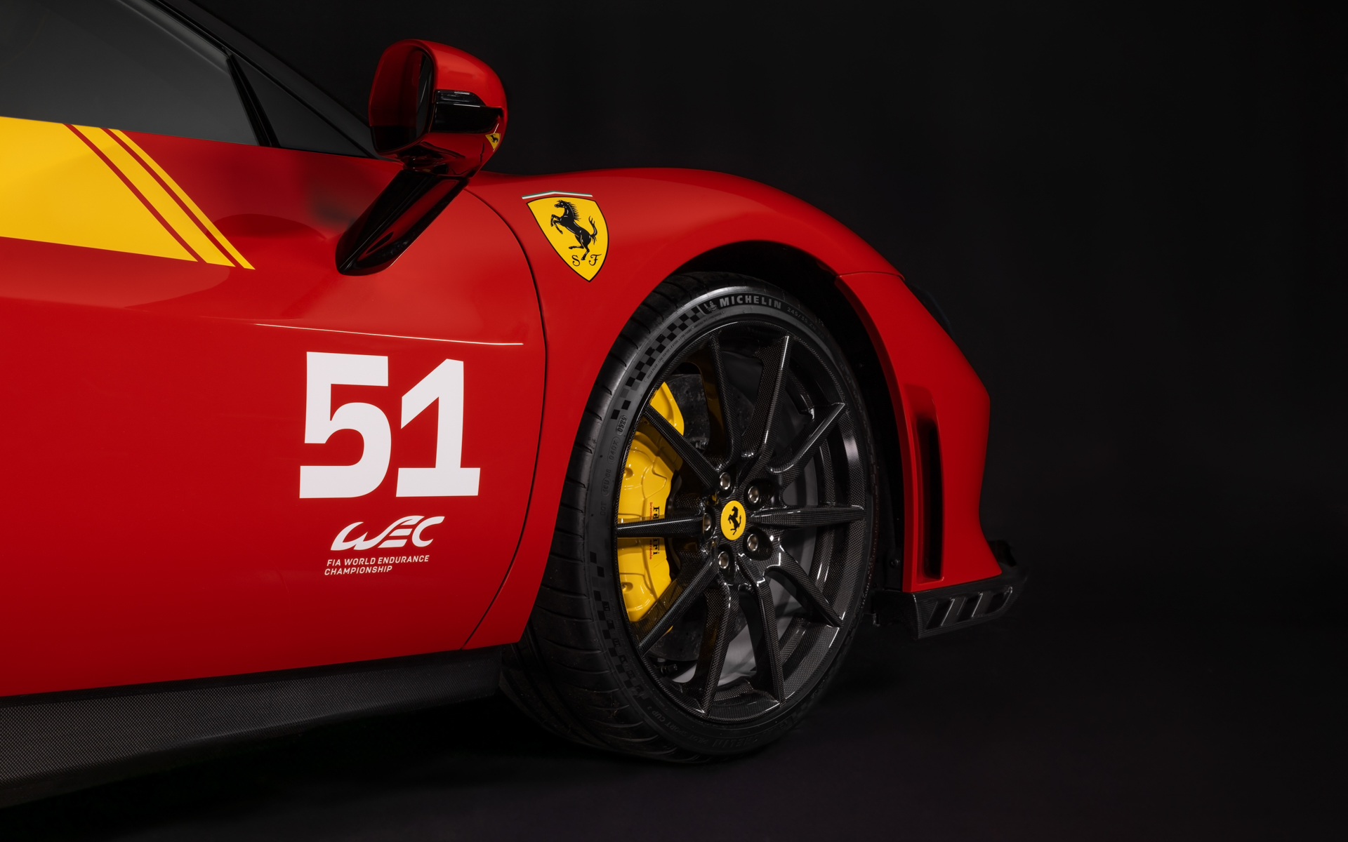 WECロゴと希望したゼッケン番号が入る