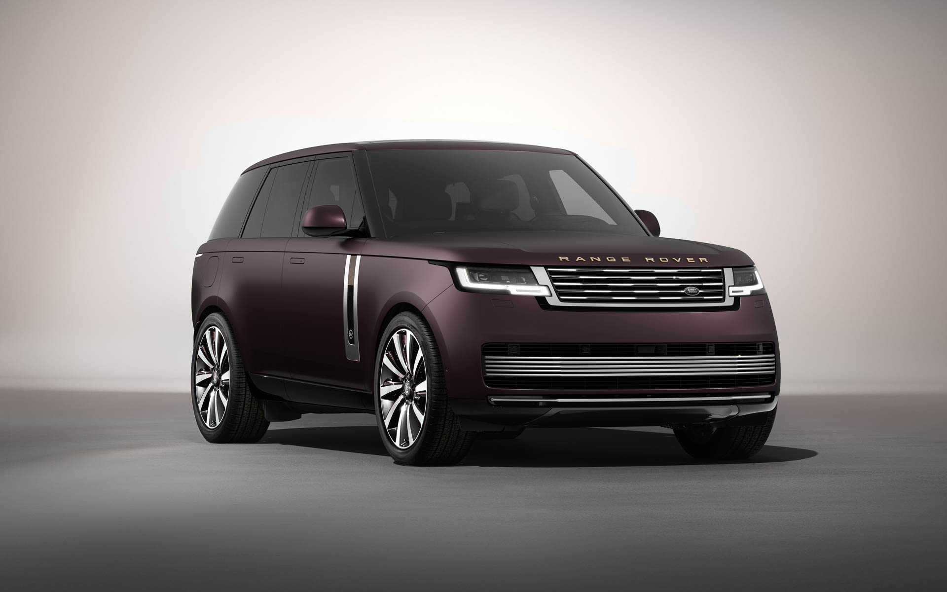 レンジ ローバー 「URBAN DAWN（都会の夜明け）」