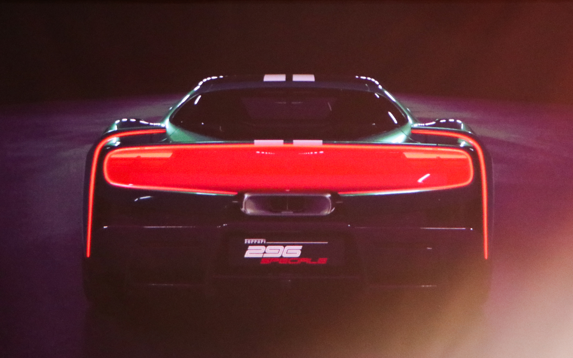 両端の羽は「ガンマウイング」と名付けられている