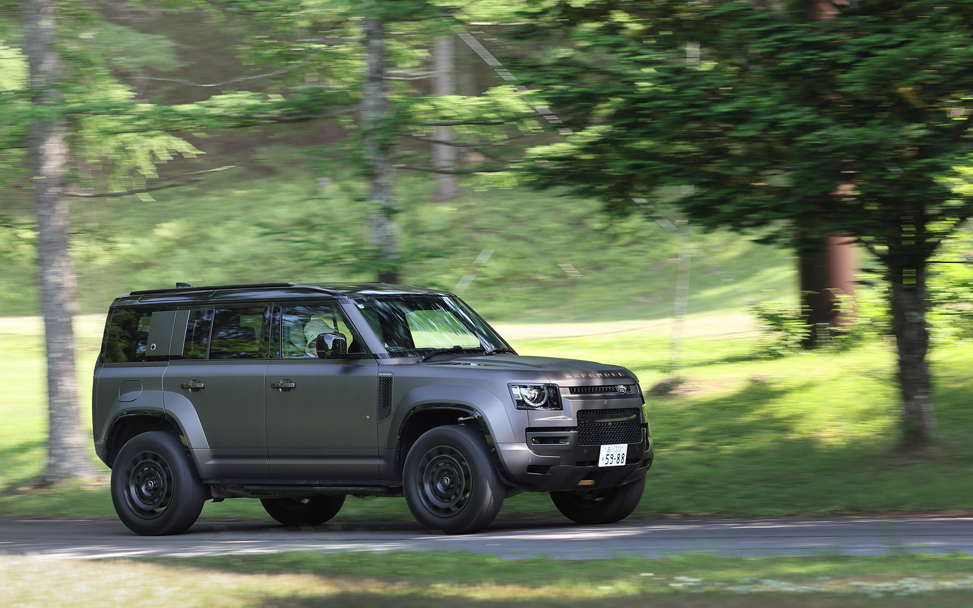 余裕十分なパワートレーンとサスペンションは日常使いでも快適