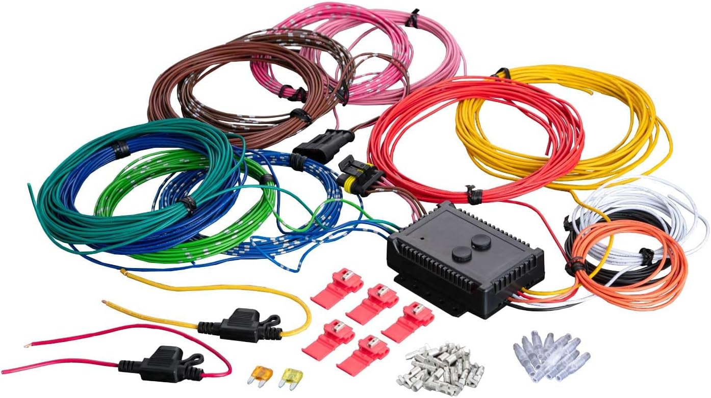 装着には純正配線の加工接続および、常時電源線、イグニッション（アクセサリー）電源線、ブレーキ線、ウインカー線、アース線への配線接続が必要となる