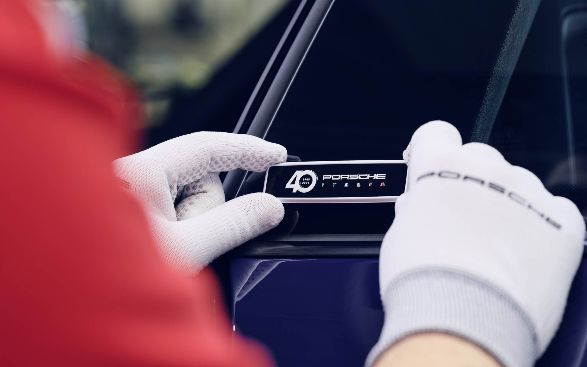 ポルシェのクレスト