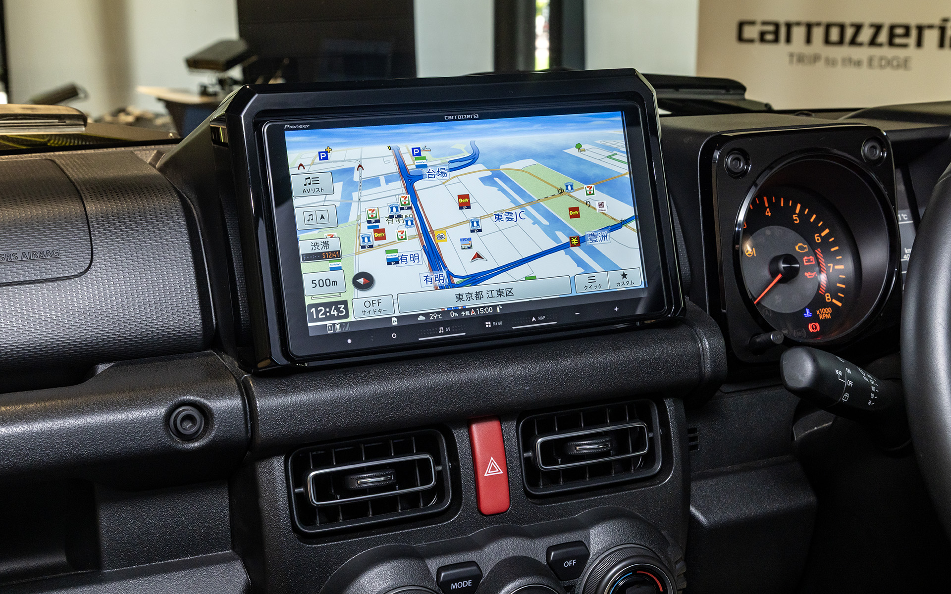 AVIC-RQ722-DCをスズキ「ジムニー」に装着