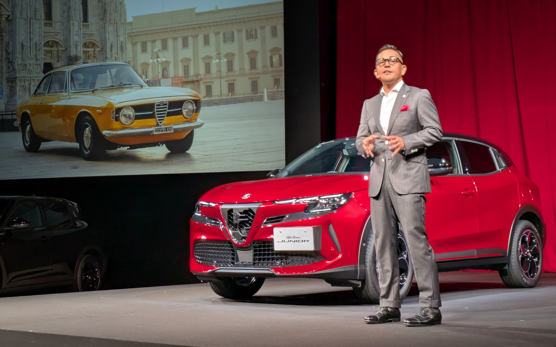 黒川氏によると、「価格についてはとにかく多くの人に乗ってほしいとの思いから、本国と半年近く折衝して、高価で少台数ではなく、安価で多台数を販売することで、トータルで同じ分の利益を生み出せる金額帯にできた」とのこと