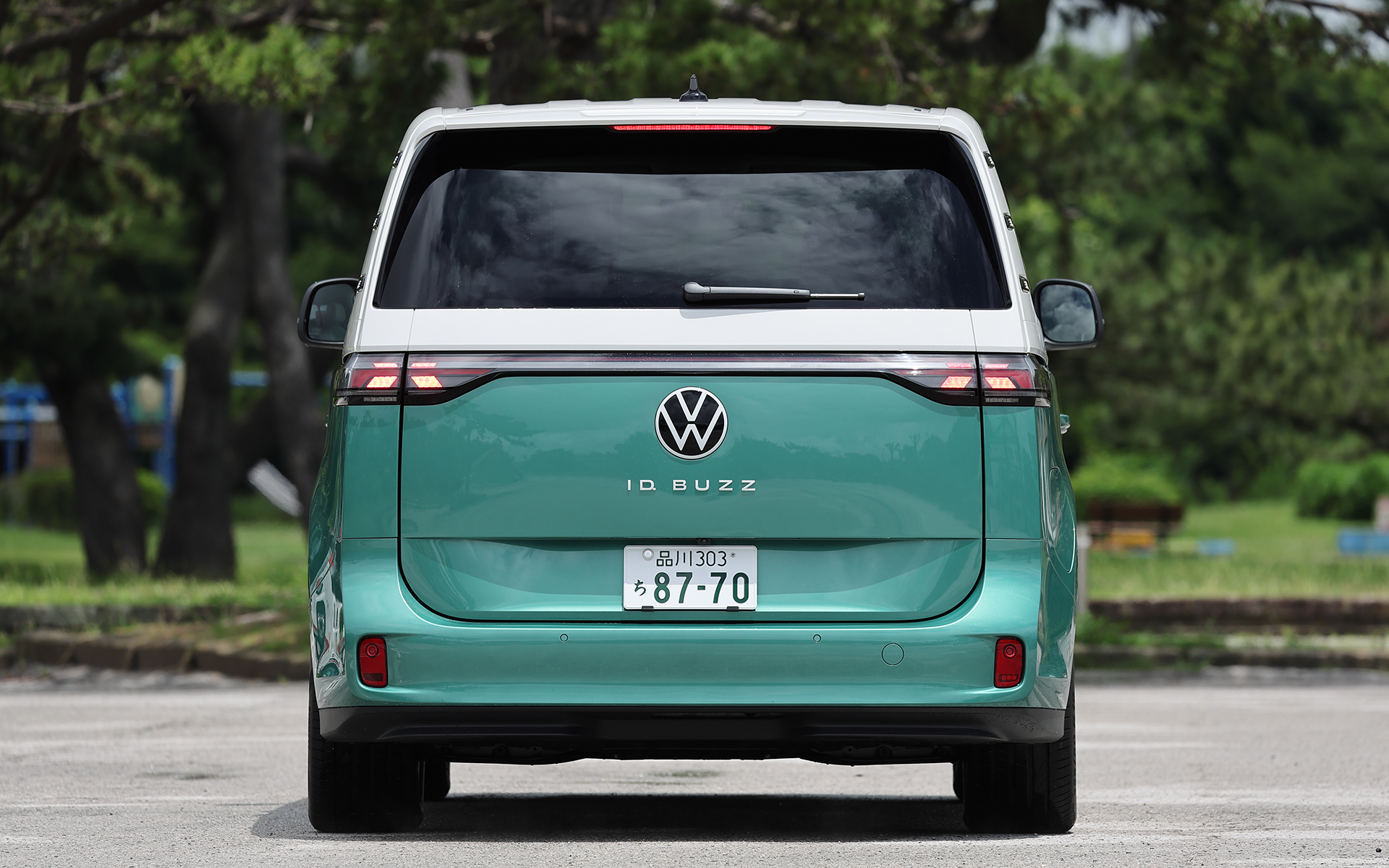 「Pro」のボディサイズは4715×1985×1925mm（全長×全幅×全高）、ホイールベースは2990mm。モーターの最高出力は210kW（286PS）/0-3581rpm、最大トルクは560Nm（57.1kgm）/2100-5500rpmを発生