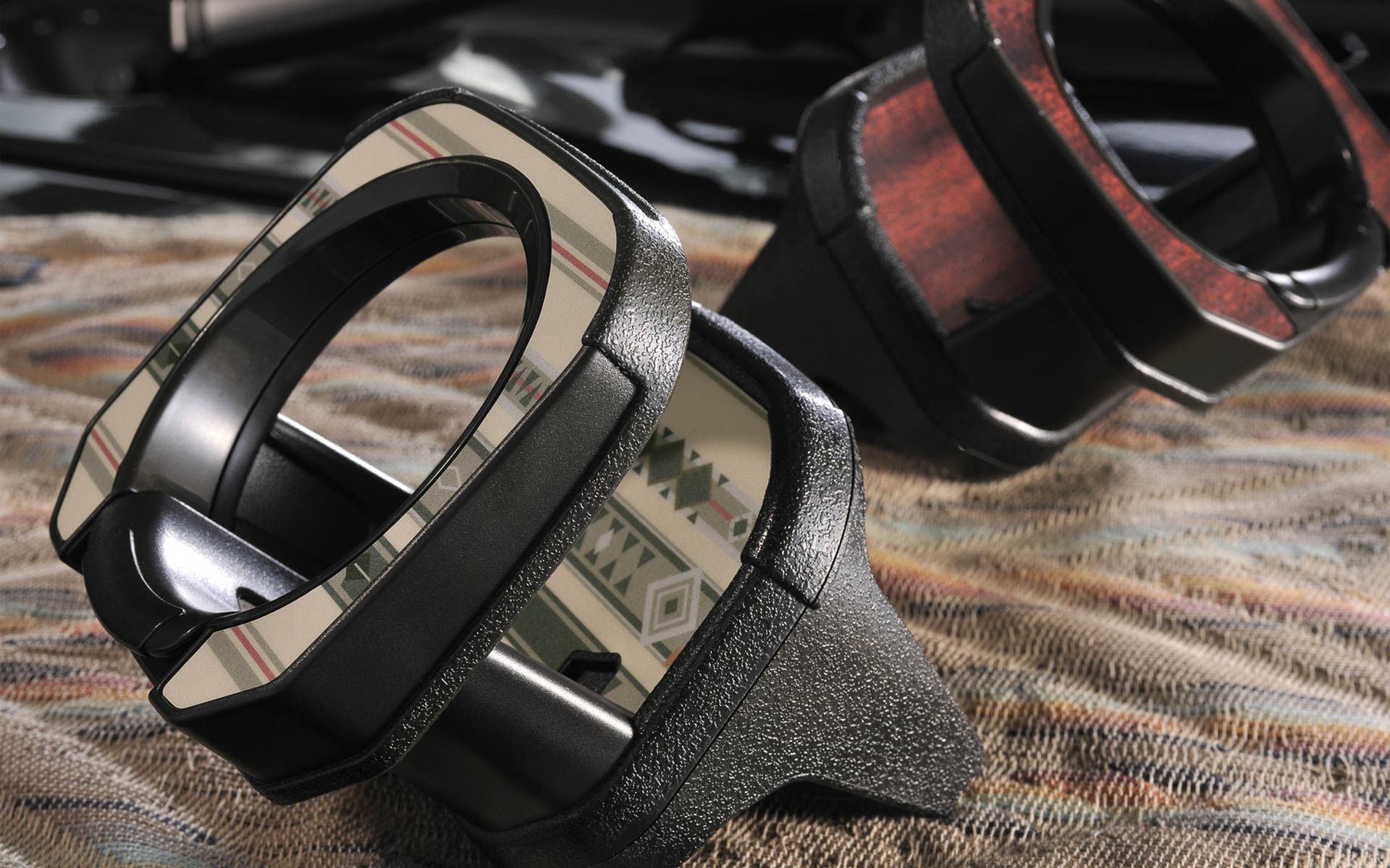 アウトドアテイストのジムニー専用ドリンクホルダー2種