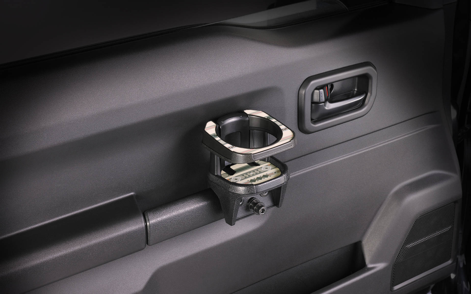 ジムニーのフロントフェイスとモチーフとしたオルテガ柄