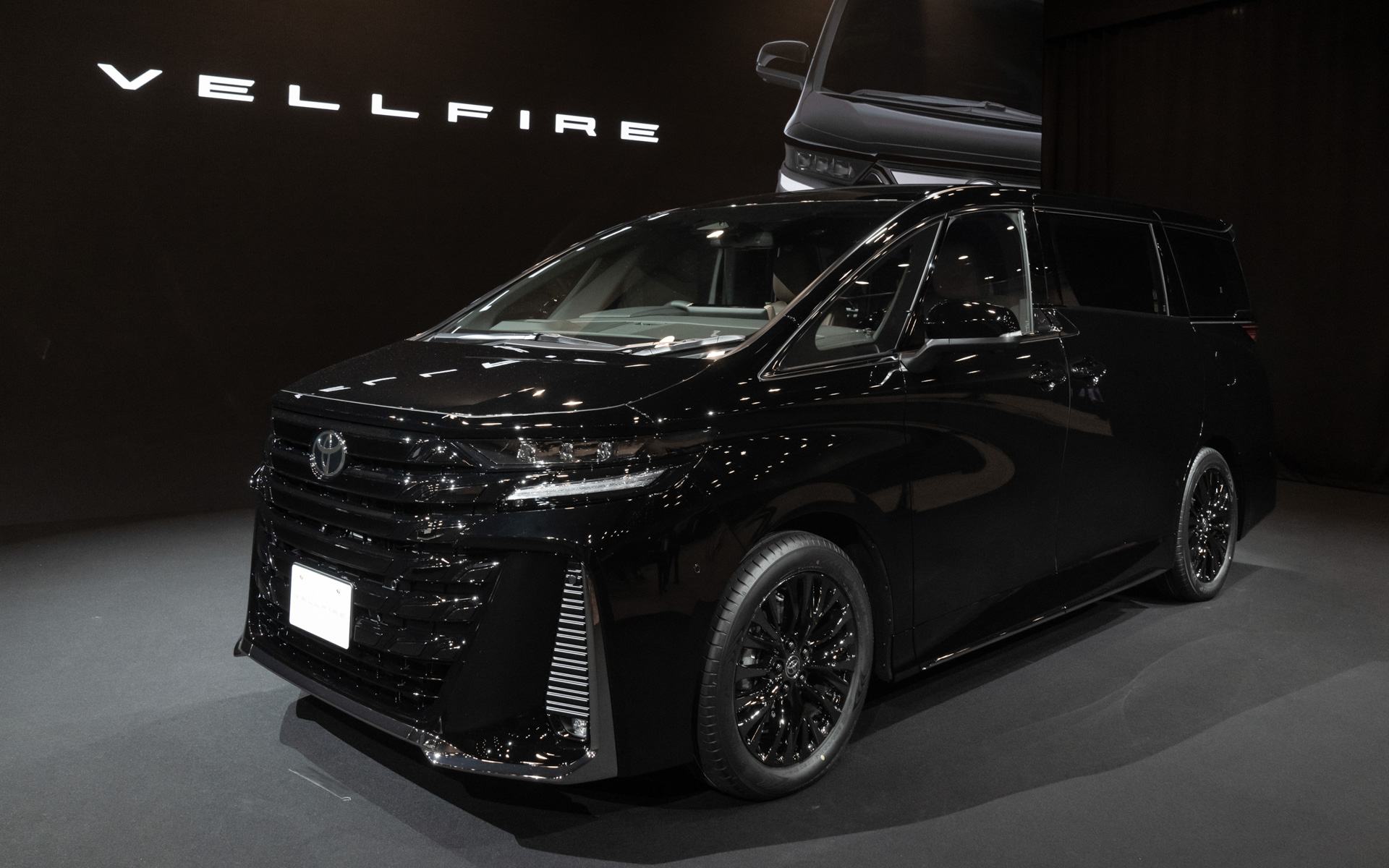 「ヴェルファイア」