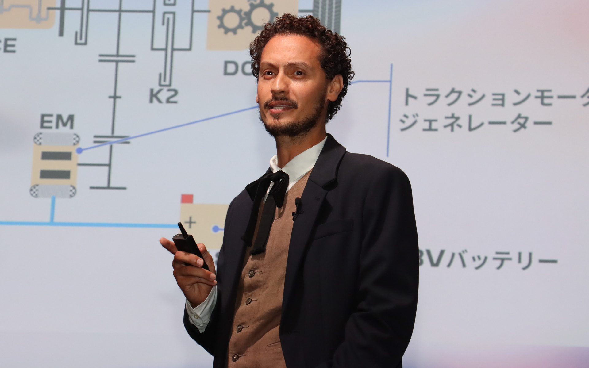 Peugeot 電動パワートレインシステム デザインエキスパート リドゥアン・ハバーニ氏