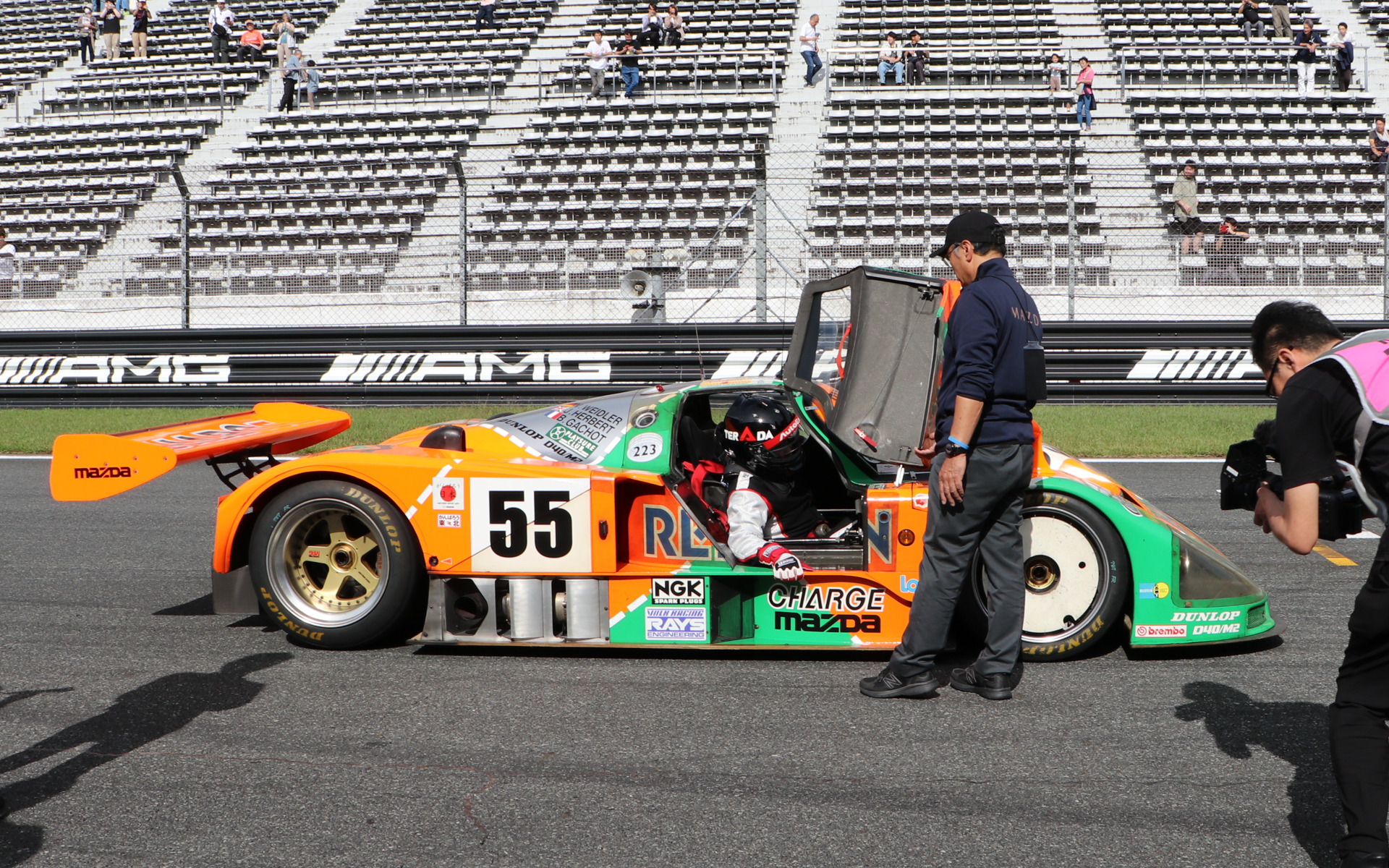 往年のレーシングカーの走行もある（写真は2024年のもの）