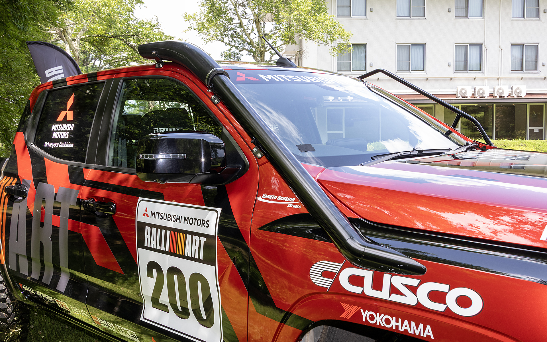 1mほどの水深がある川の渡河もあるのでエンジンの吸気用にシュノーケルを装備する