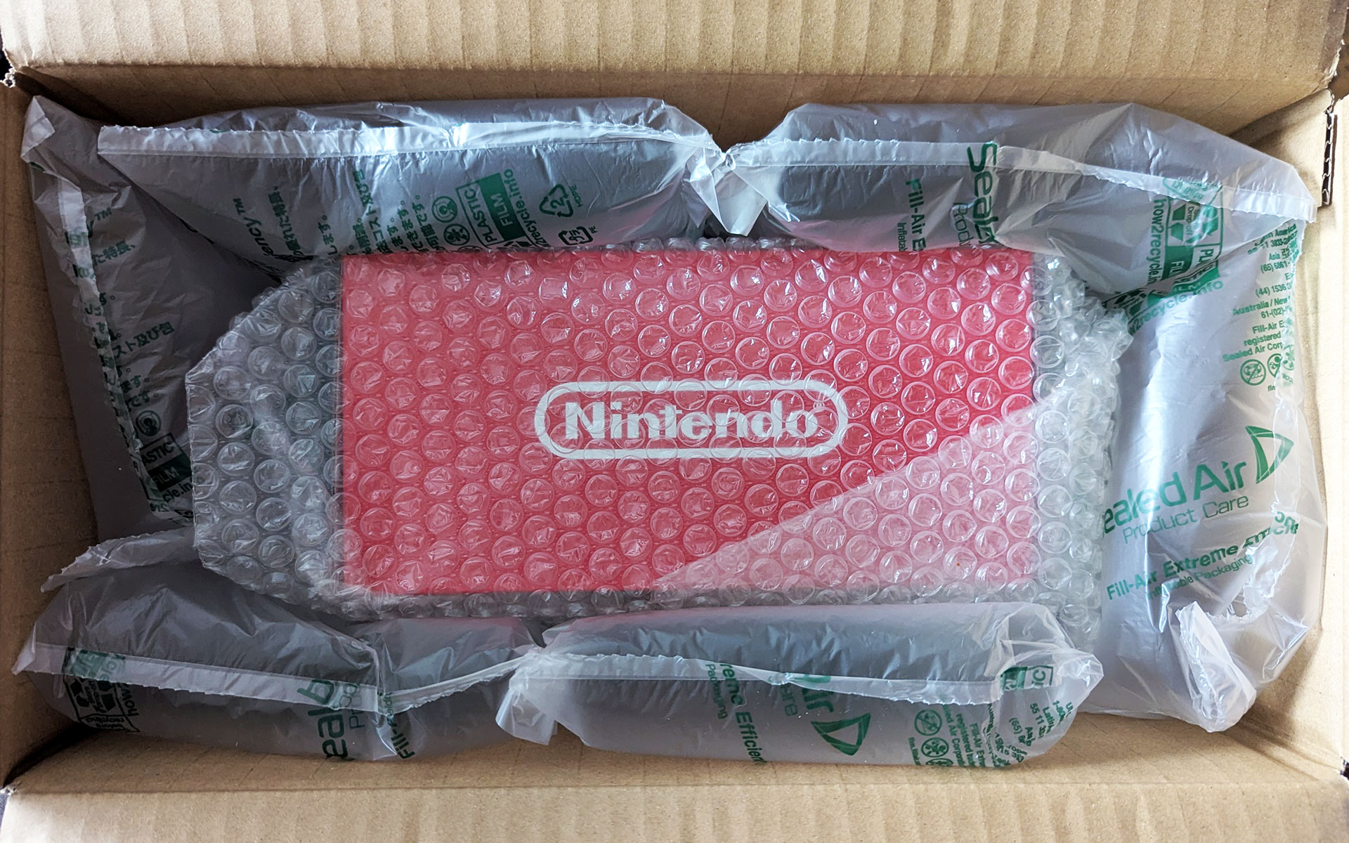 発売日に届いたけど、Switch2専用ソフトは購入しなかったので、ずっと初代Switchのソフト……というかスプラトゥーン3を遊んでいます（笑）。それでもちゃんと新型機の性能の恩恵にあずかれるのだから、ありがたいです