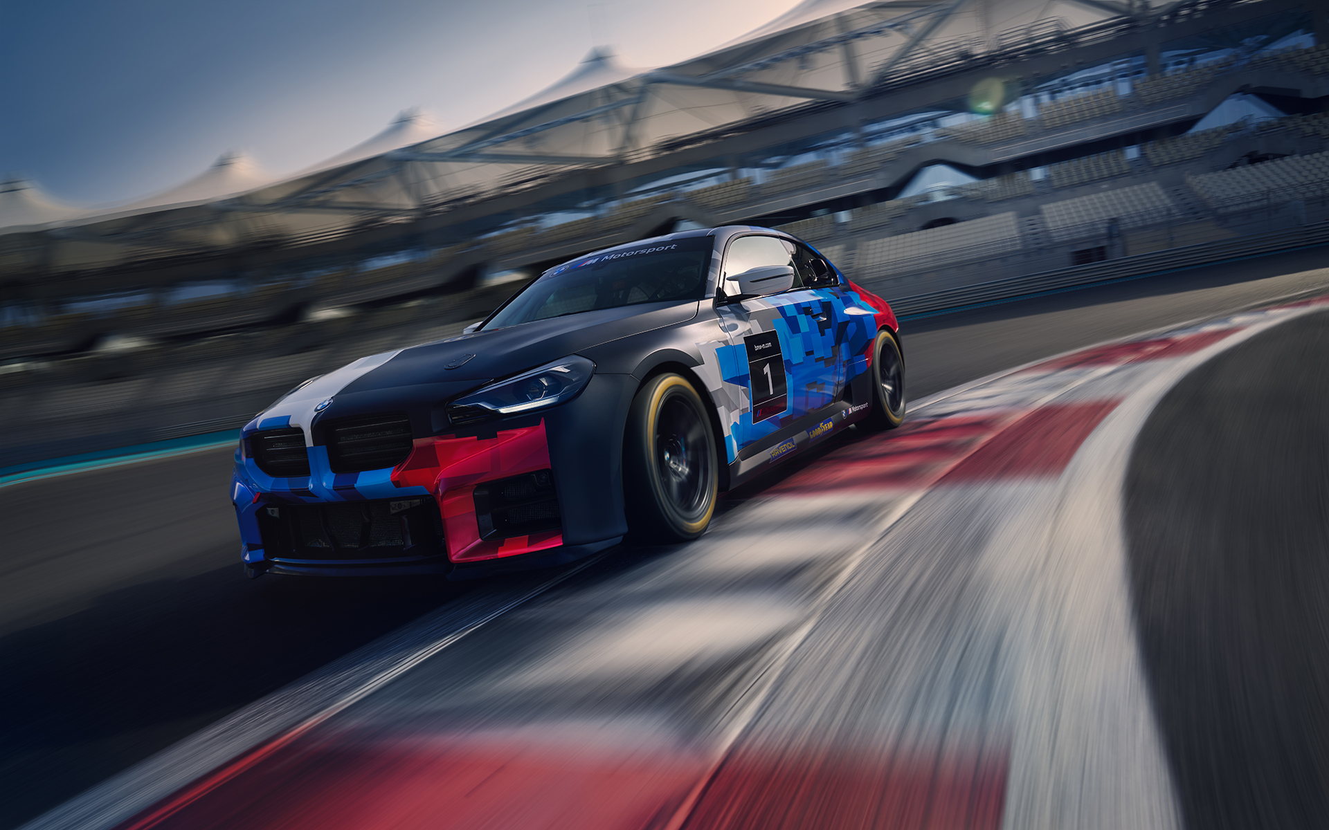 サーキット専用モデル「M2 Racing」