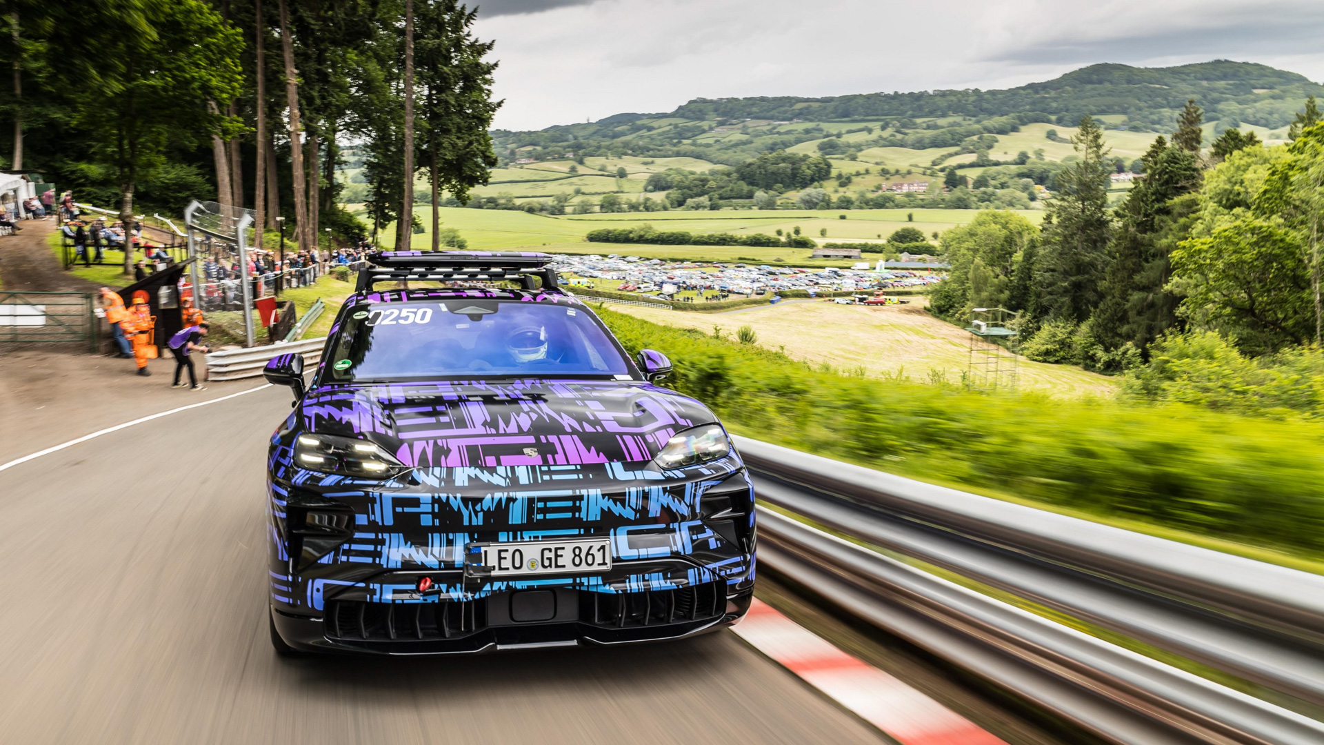 新型カイエンのプロトタイプは、シェルズリー・ウォルシュ・ヒルクライムへの挑戦で31.28秒というタイムを記録