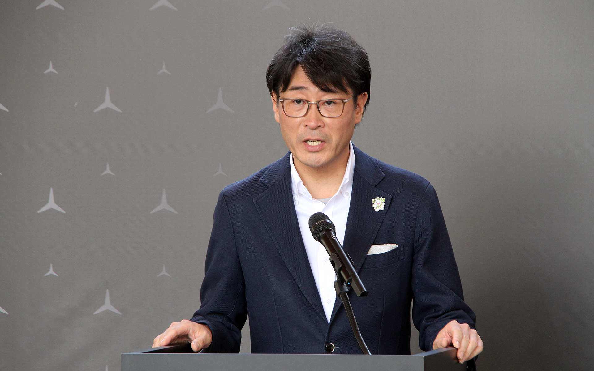 千葉市議会議長の松坂吉則氏