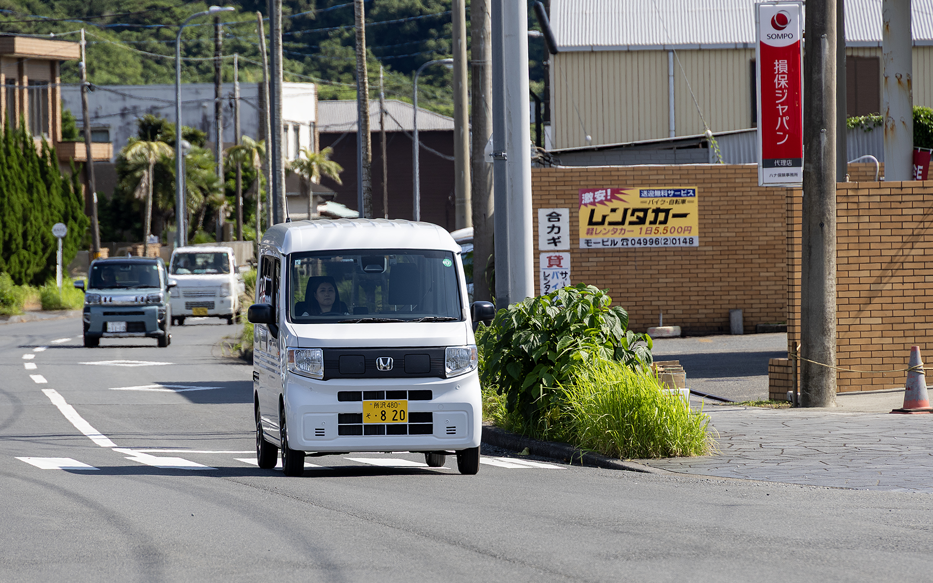 信号や一時停止からの発進ではアクセルのツキのよさが気持ちいい。制限速度内でもメリハリの効いた走りをしやすいという部分がよく感じられた