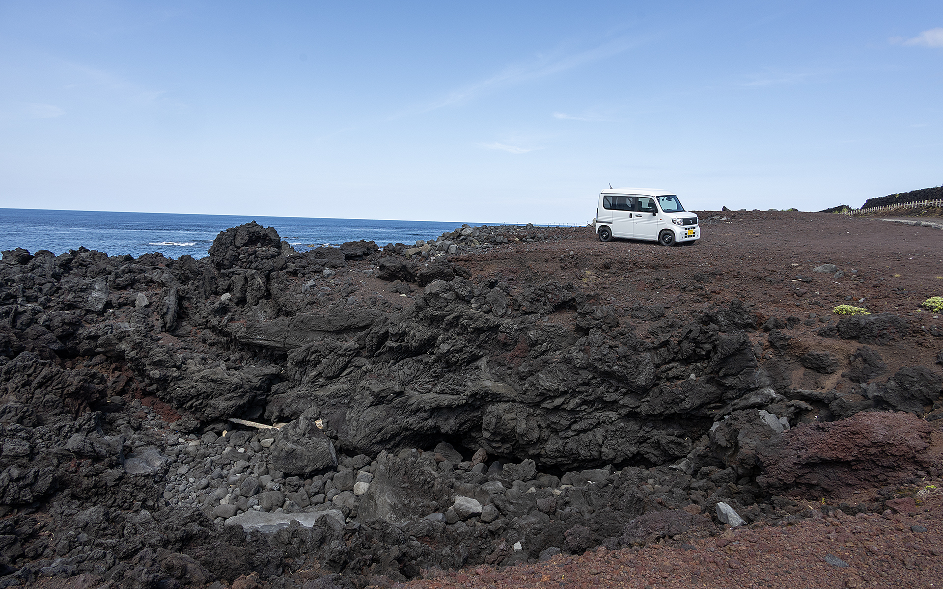 生活圏から少し走るとこのような風景になる。島自体は大きくないが、見どころは多いところだった