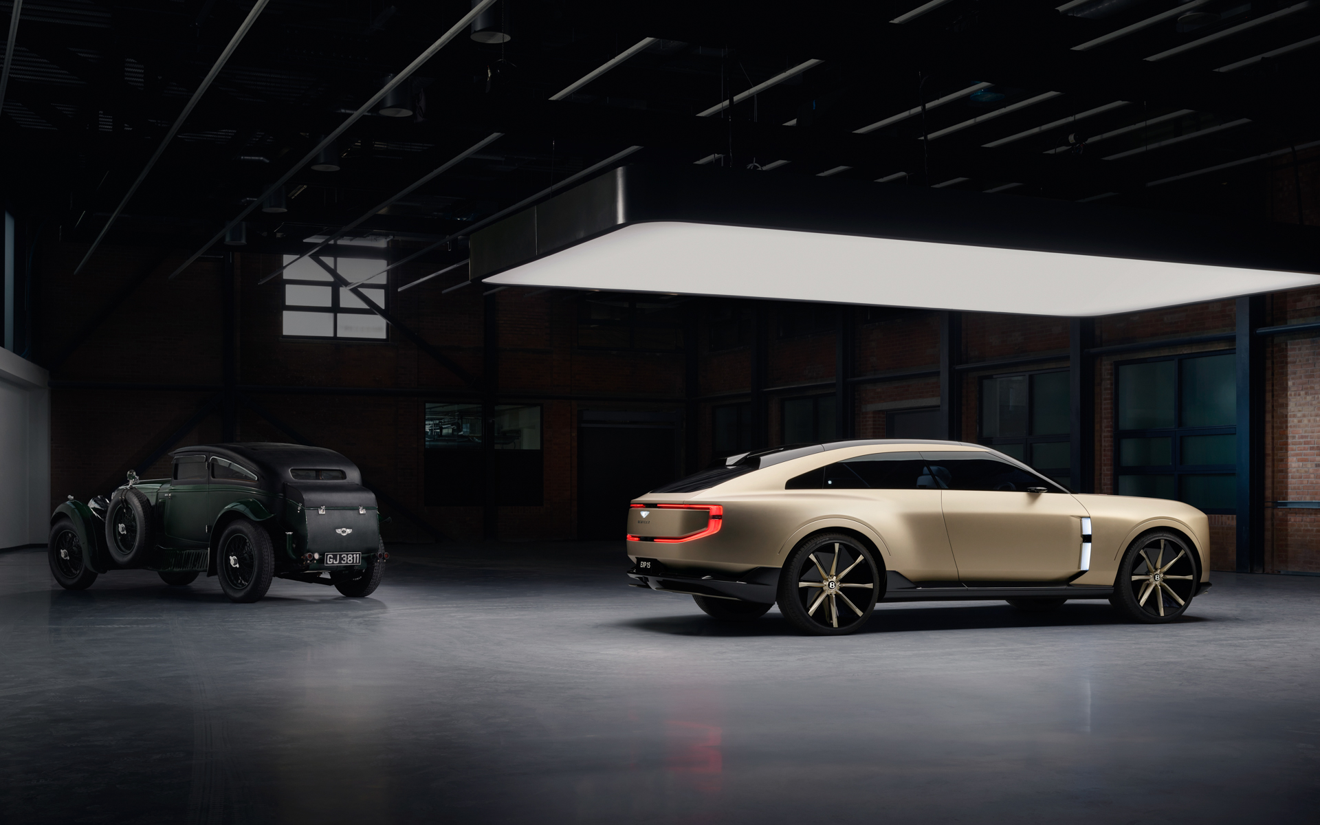 EXP15とスピード シックス ガーニー ナッティング スポーツマン クーペ