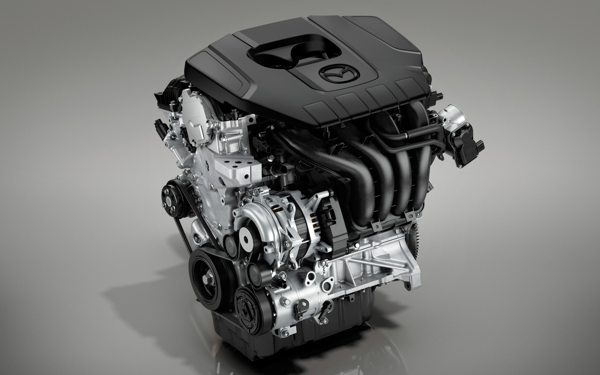 2.5リッター直噴ガソリンエンジンの「e-SKYACTIV G 2.5」（Mハイブリッド付）