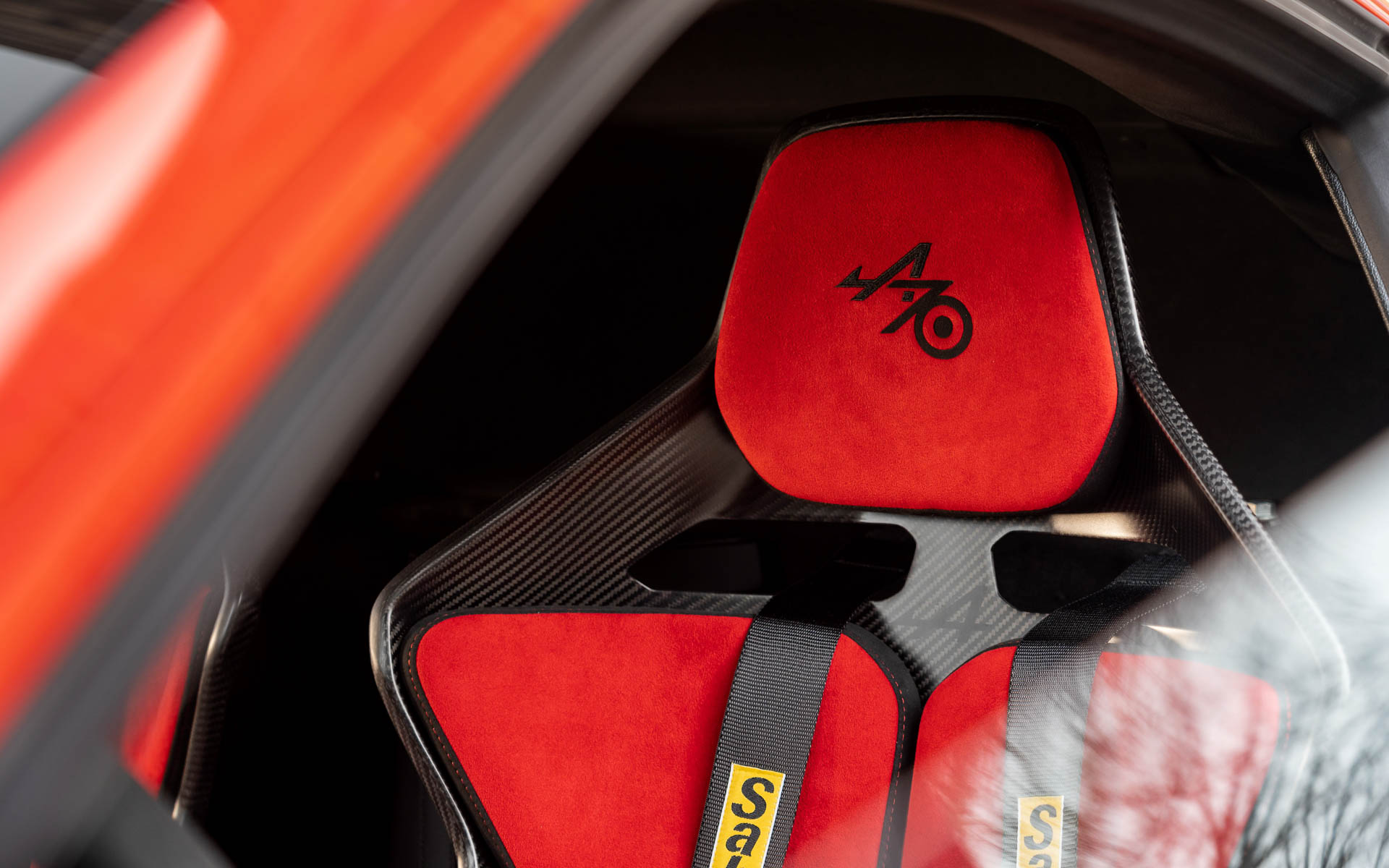 ROUGE（ルージュ マニエティック/赤）のインテリアイメージ