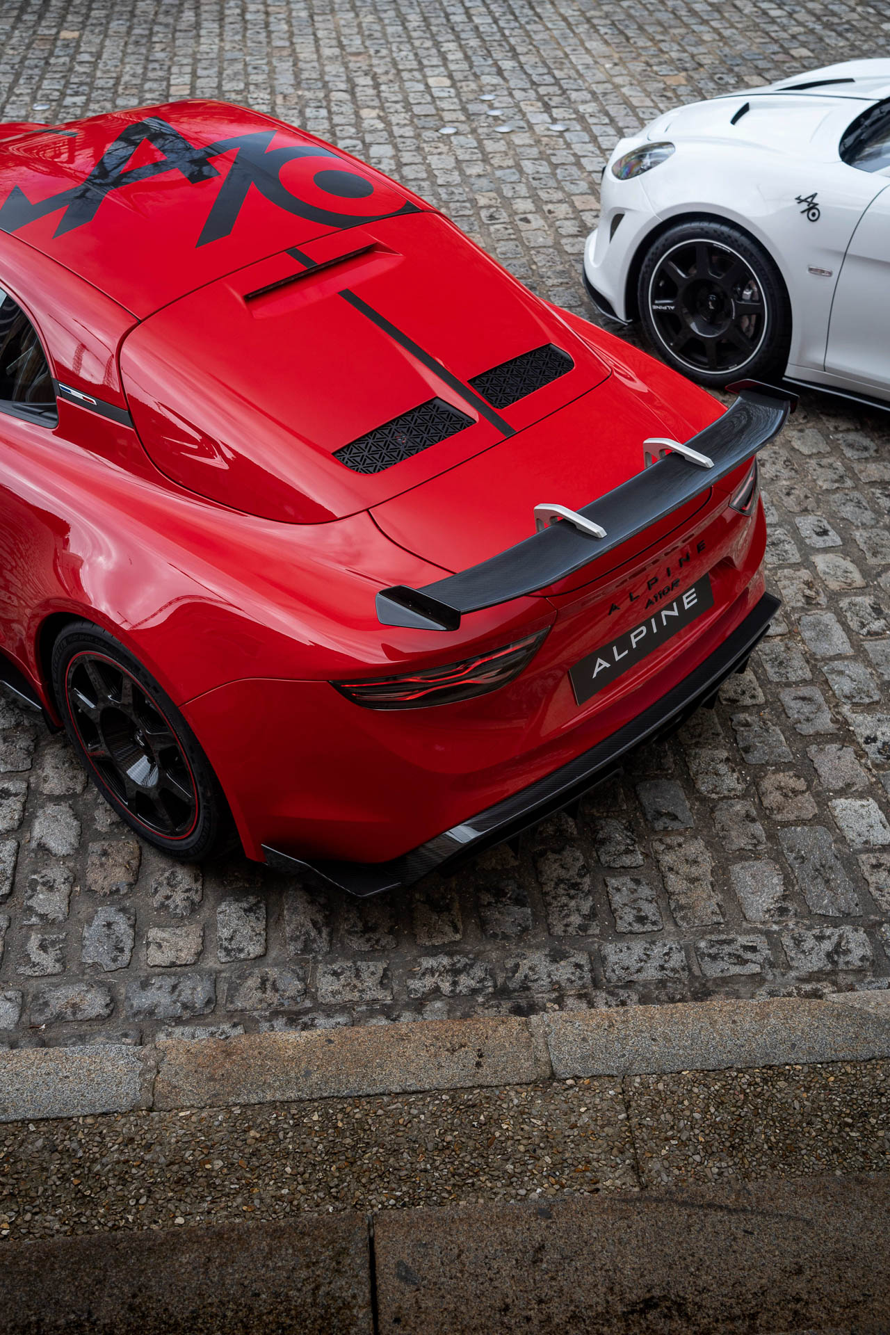 ROUGE（ルージュ マニエティック/赤）