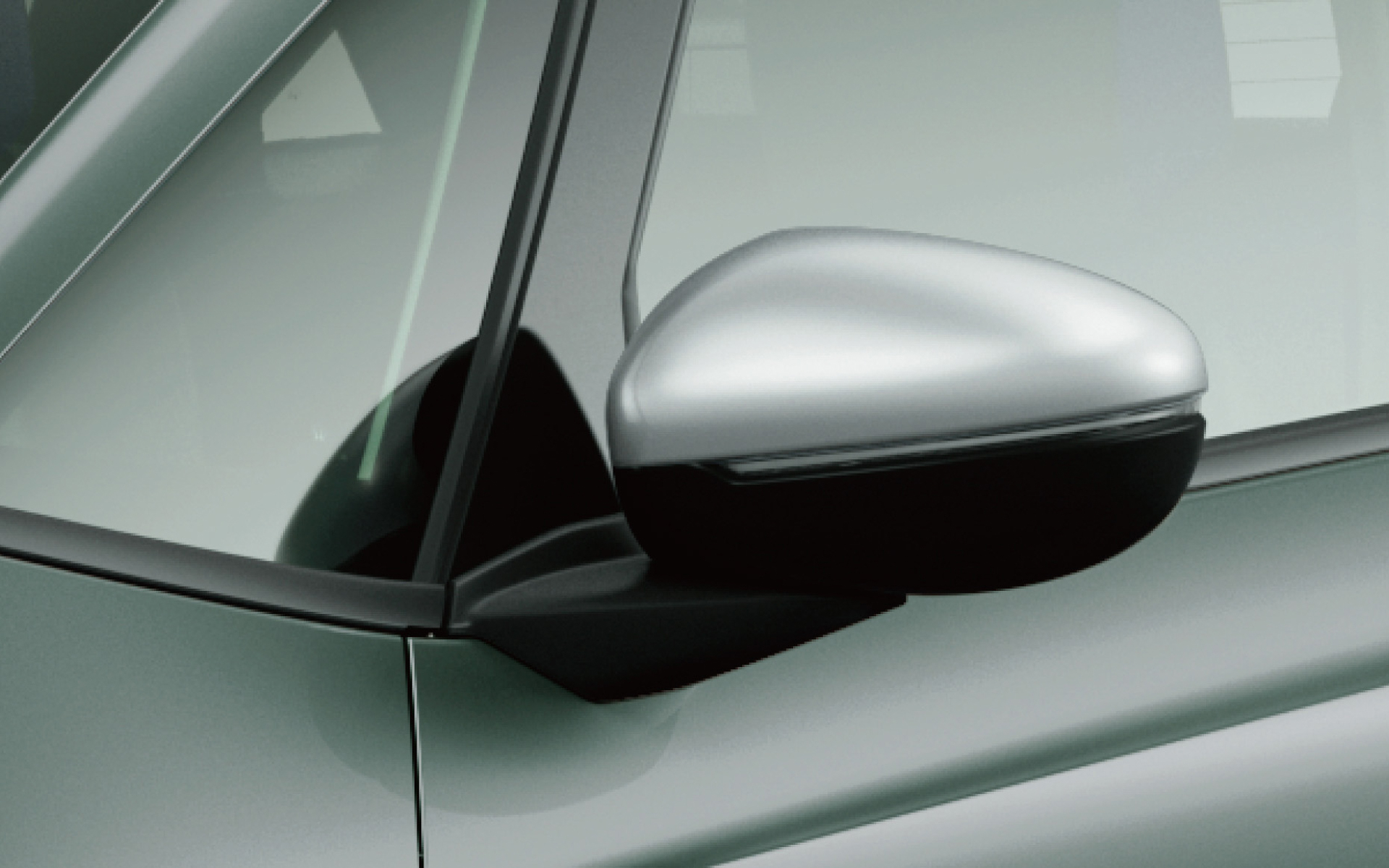 ドアミラーをブラック塗装からシルバー塗装へ変更