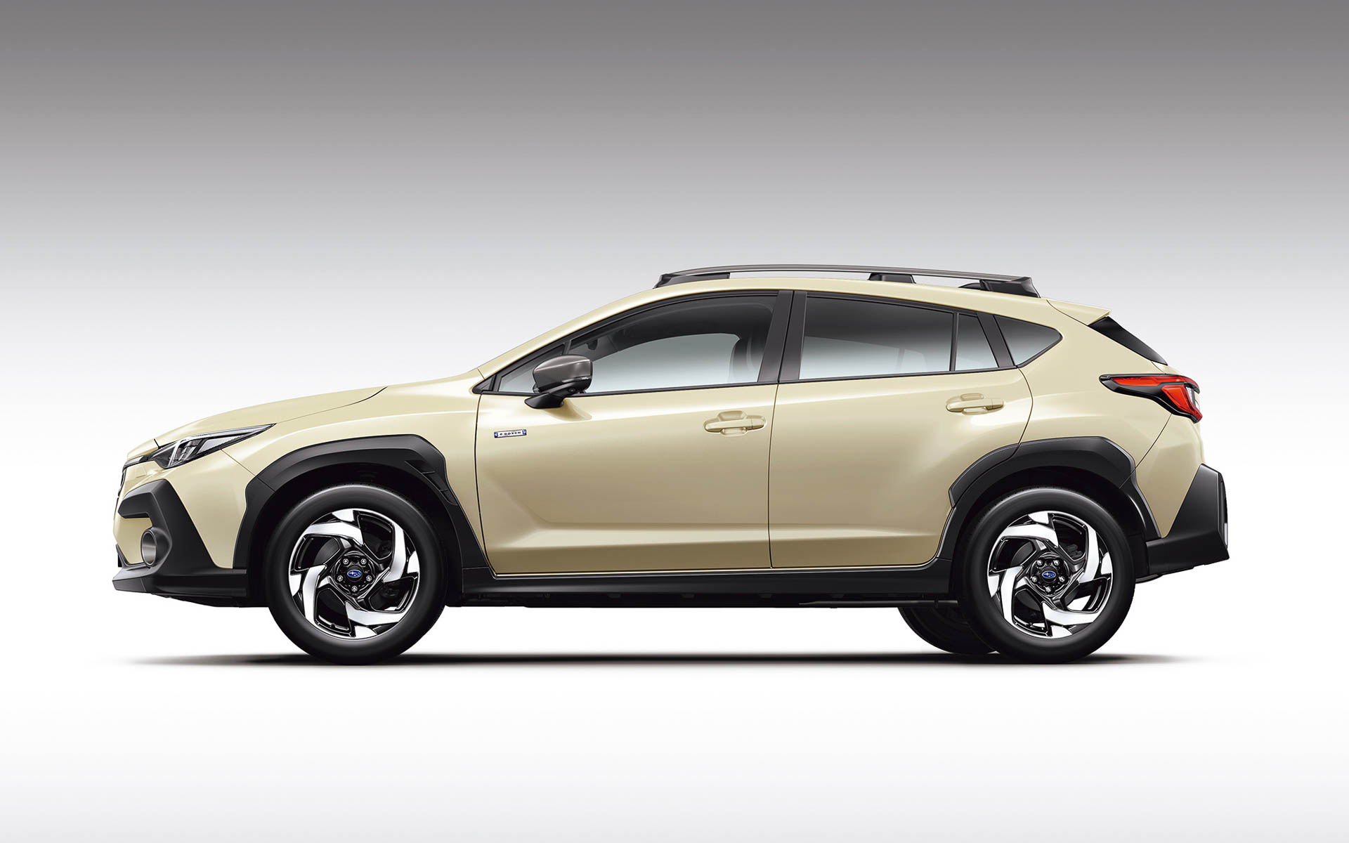 新色「サンドデューン・パール」