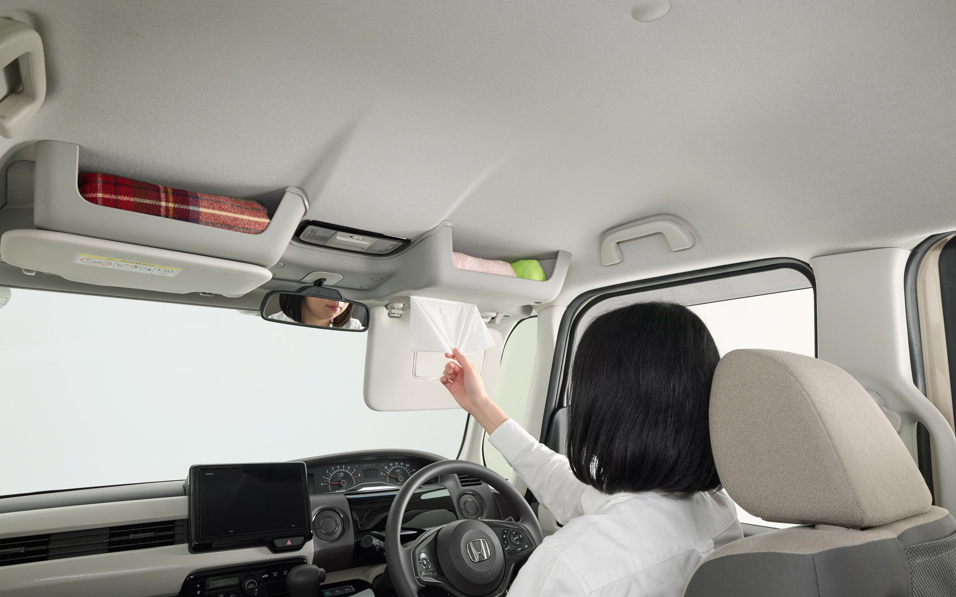 ティッシュを取り出せるスリットもついている