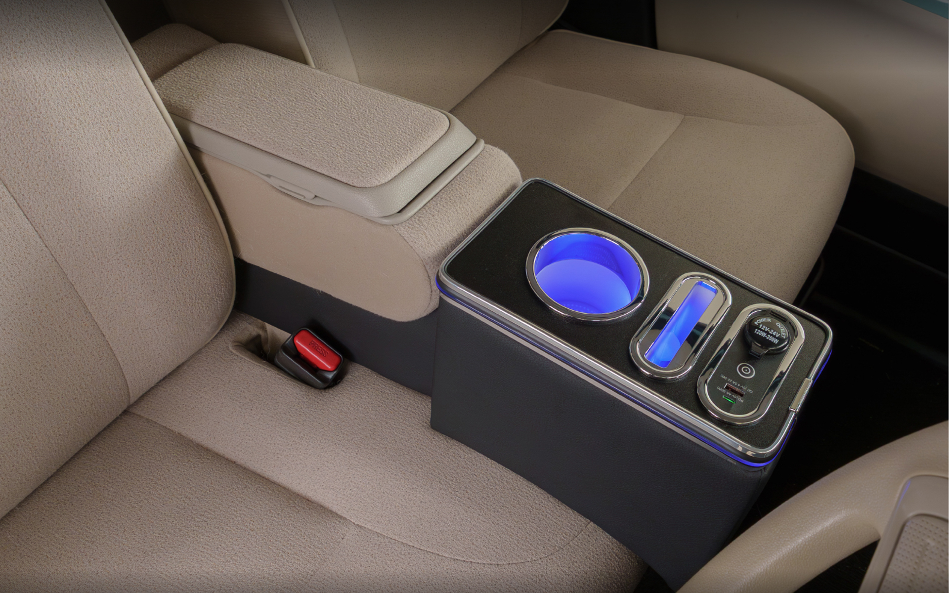 シンプルで車内になじむデザイン