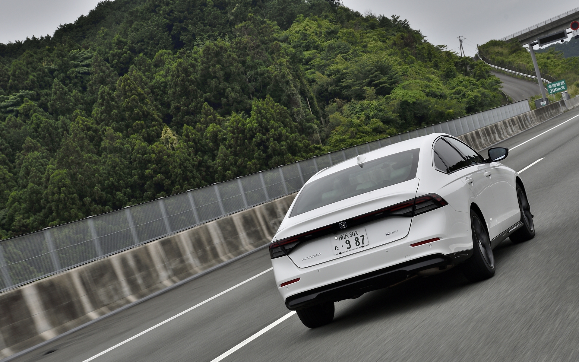 新東名高速自動車道で試乗