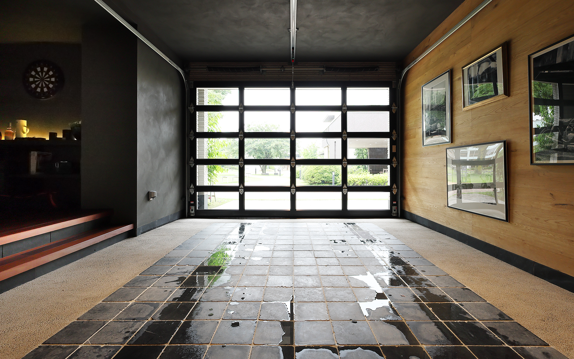 土地の面積や建築条件によって異なるものの、ガレージ付きの家は積水ハウスでも人気があるという