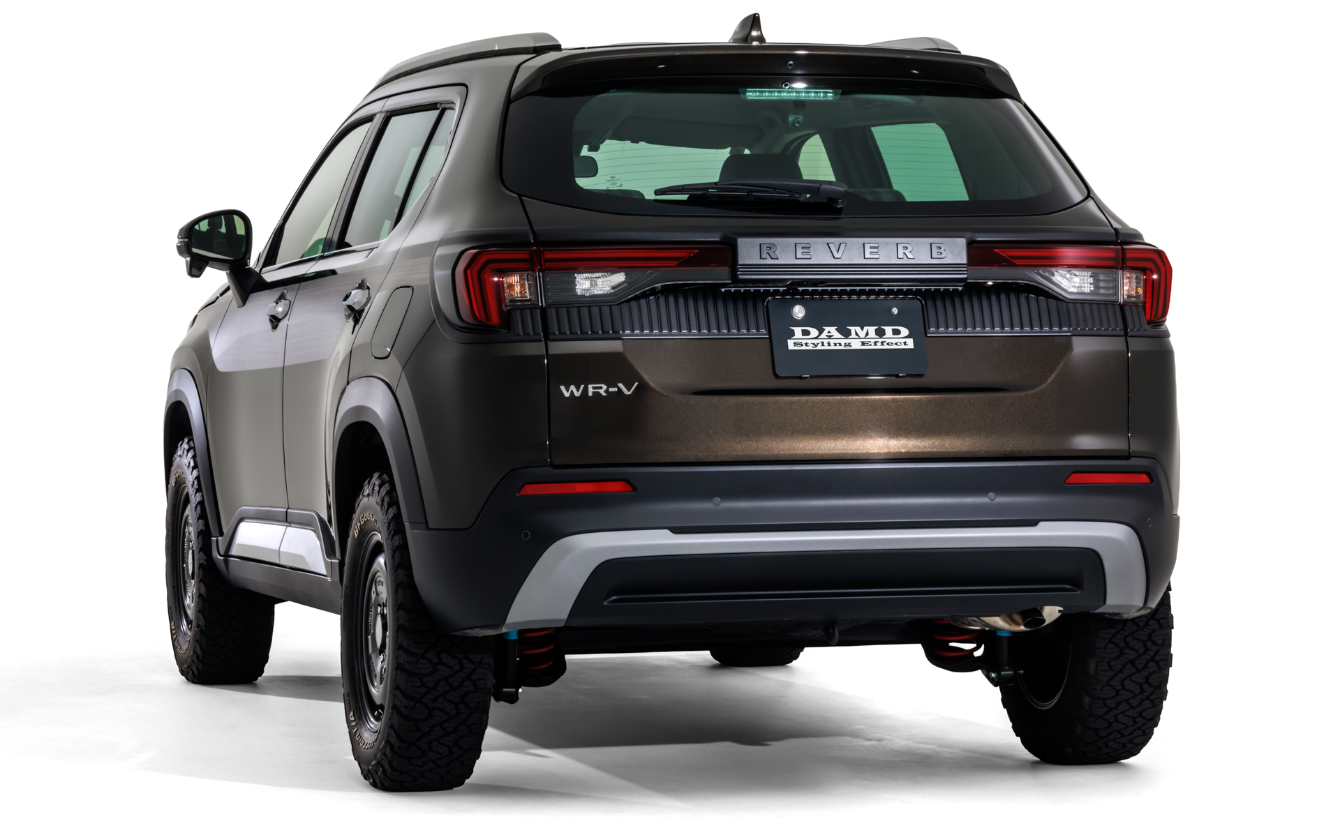 テールランプガーニッシュ装着イメージカラーバリエーション