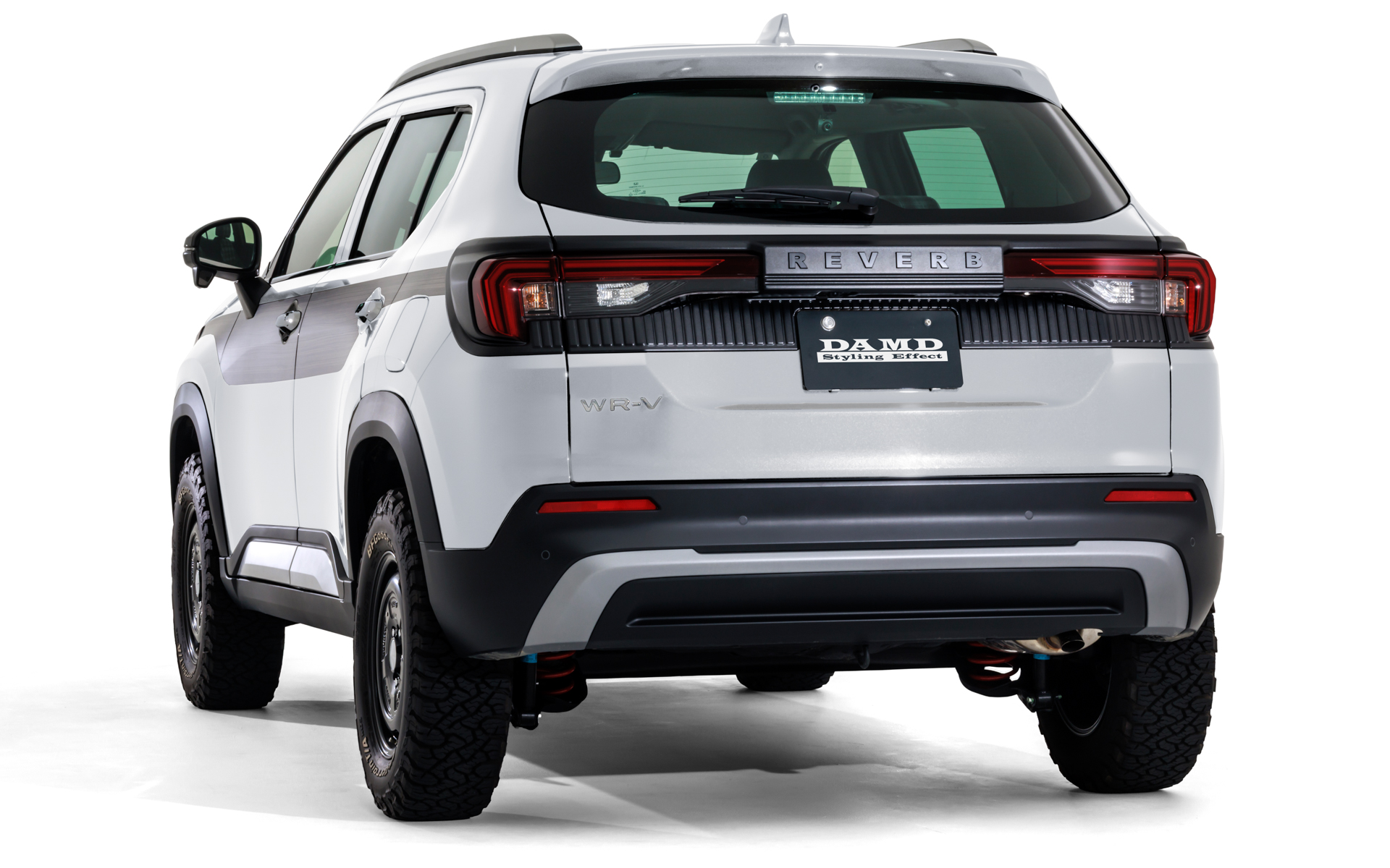 テールランプガーニッシュ装着イメージカラーバリエーション